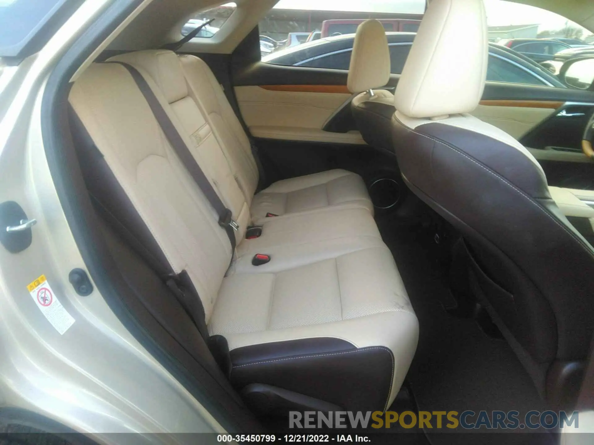 8 fotografías del automóvil dañado 2T2ZZMCA1KC124128 LEXUS RX 2019