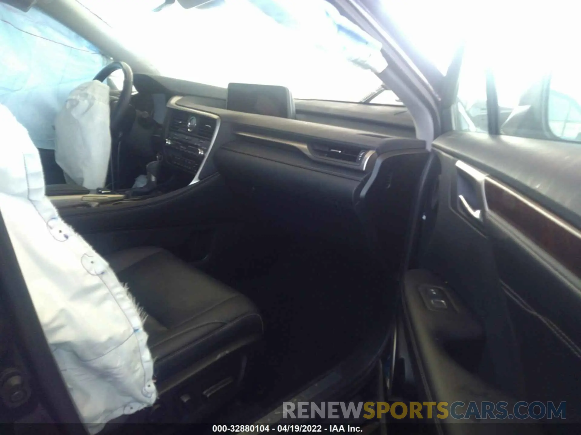 5 fotografías del automóvil dañado 2T2ZZMCA3KC120260 LEXUS RX 2019