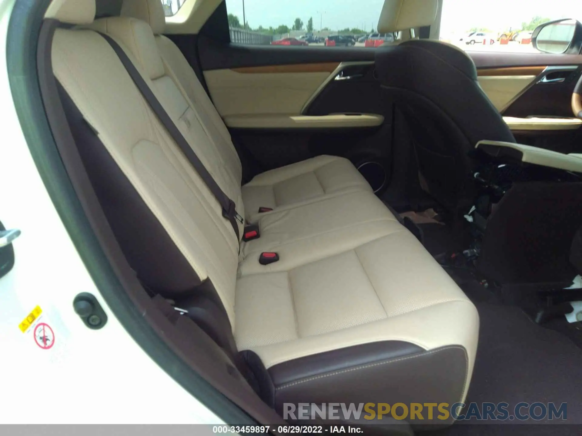 8 fotografías del automóvil dañado 2T2ZZMCA7KC123386 LEXUS RX 2019