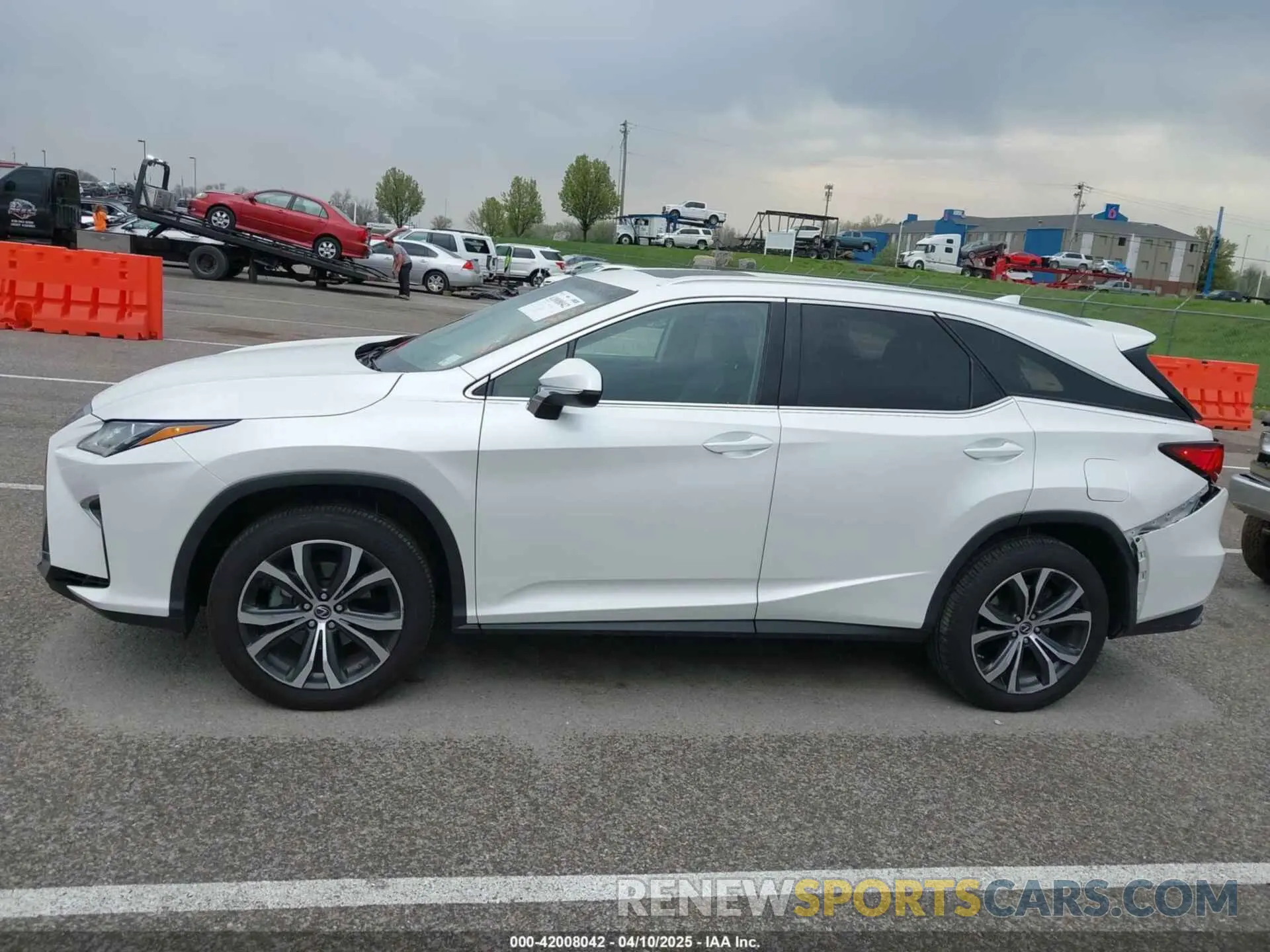 14 fotografías del automóvil dañado JTJDZKCA5K2018635 LEXUS RX 2019