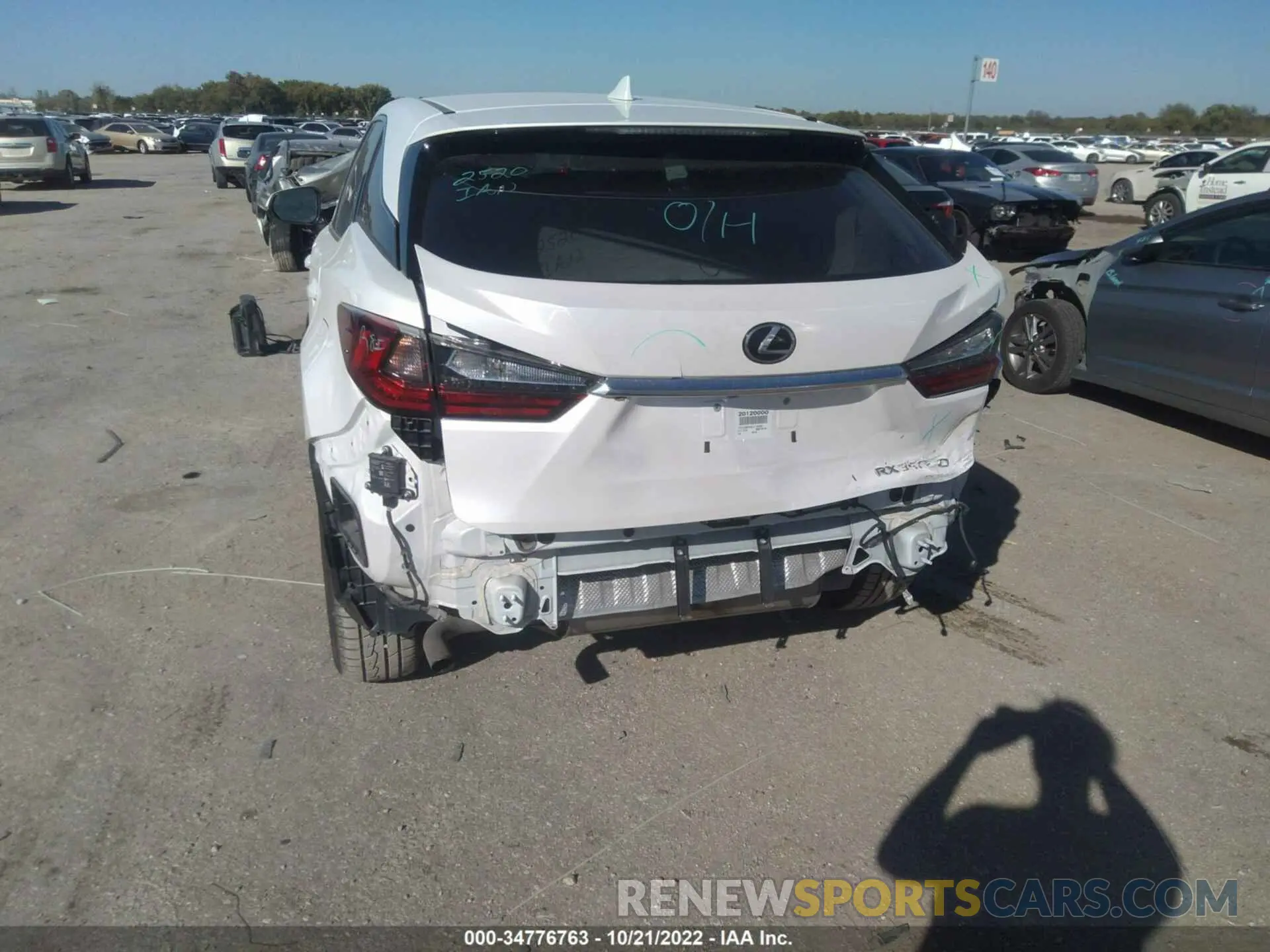 6 fotografías del automóvil dañado 2T2AZMAA5LC155335 LEXUS RX 2020