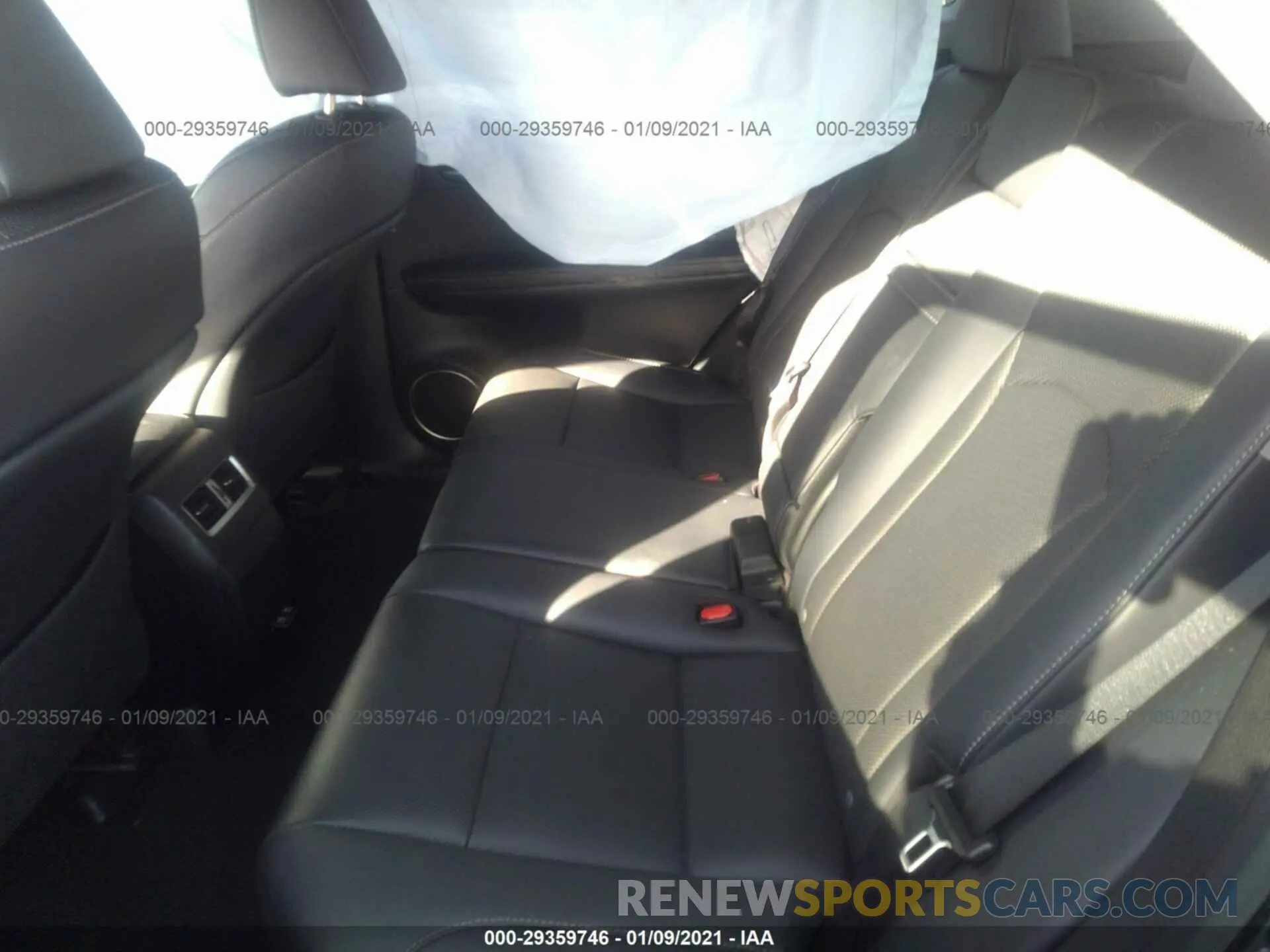 8 fotografías del automóvil dañado 2T2HGMDA4LC047711 LEXUS RX 2020