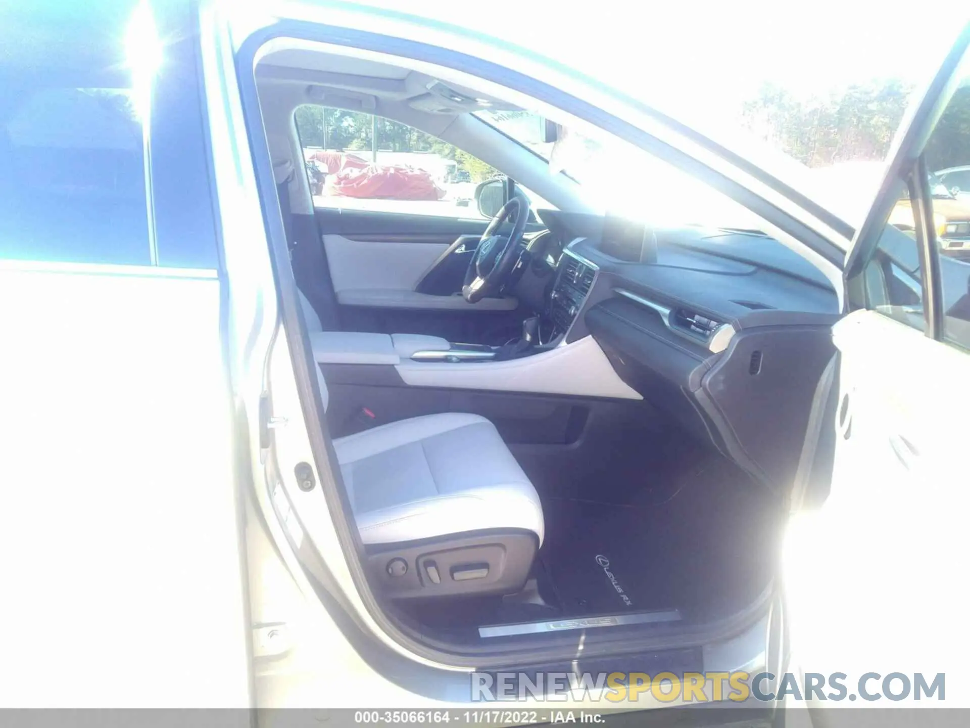 5 fotografías del automóvil dañado 2T2HGMDA8LC049753 LEXUS RX 2020