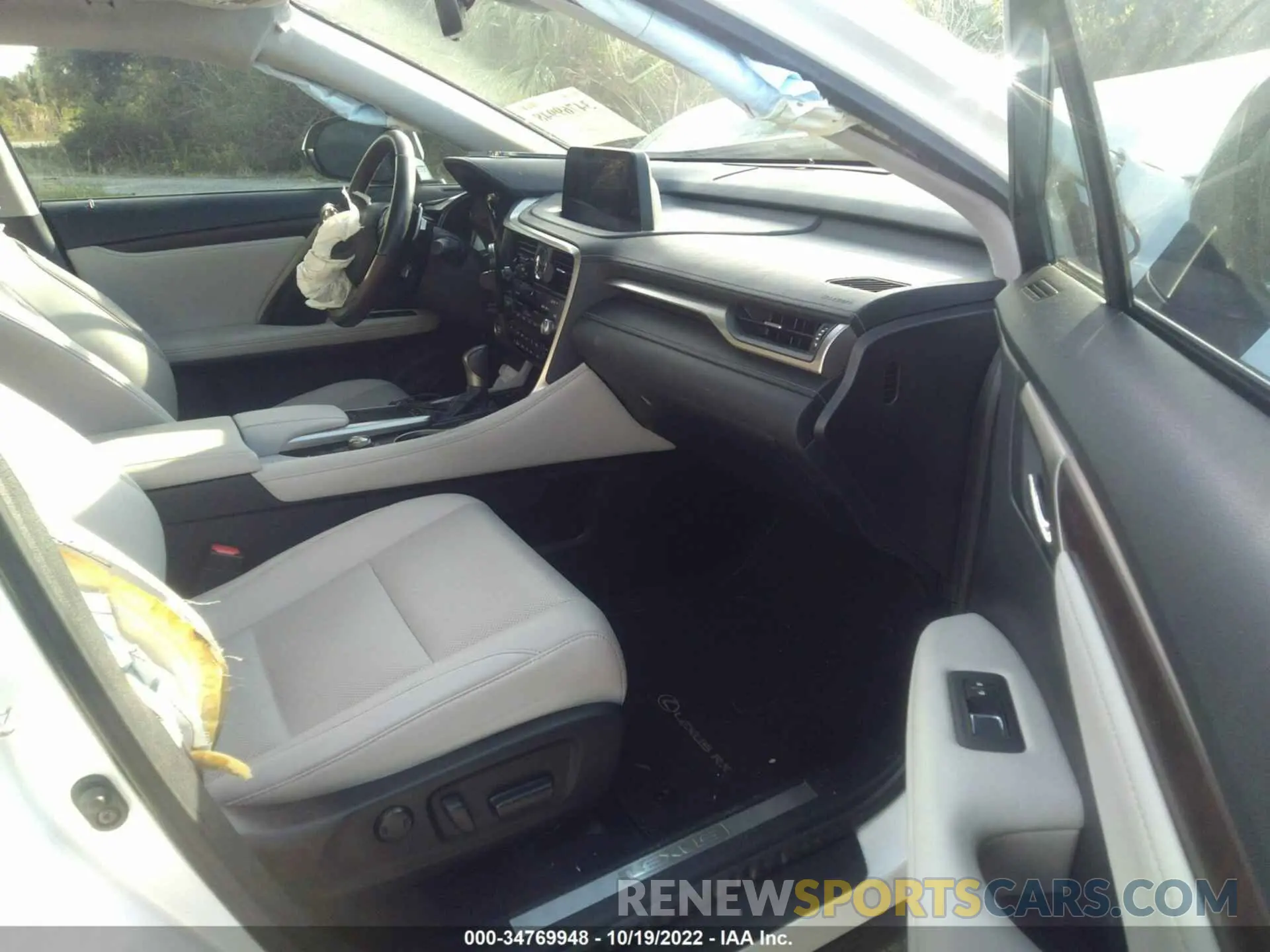 5 fotografías del automóvil dañado 2T2HZMAA5LC163529 LEXUS RX 2020