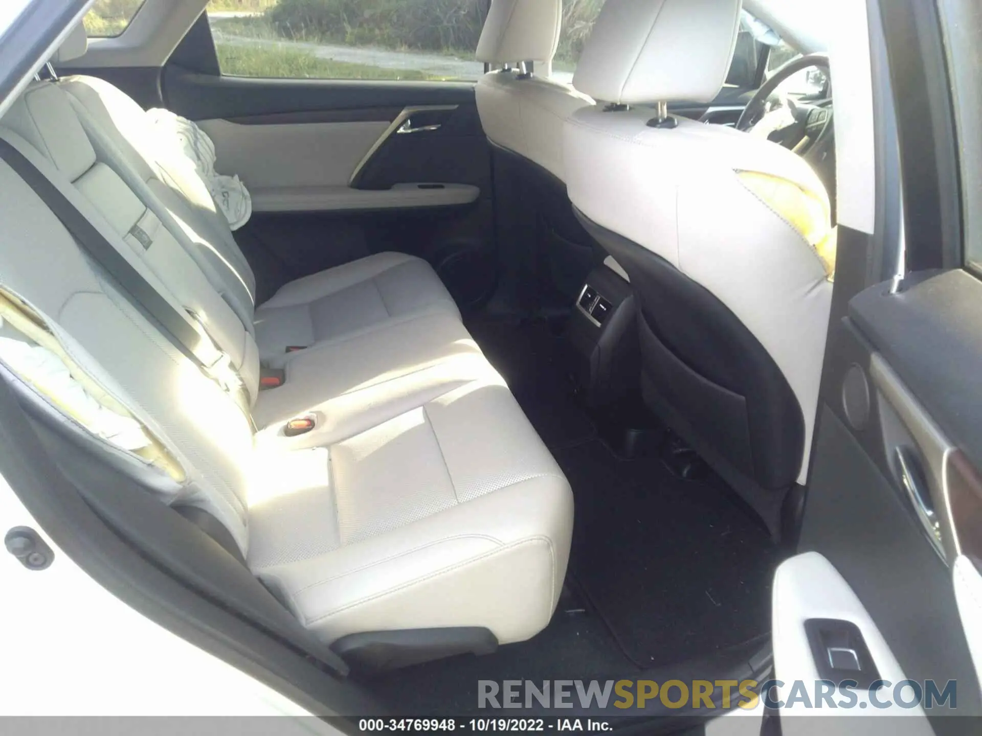 8 fotografías del automóvil dañado 2T2HZMAA5LC163529 LEXUS RX 2020