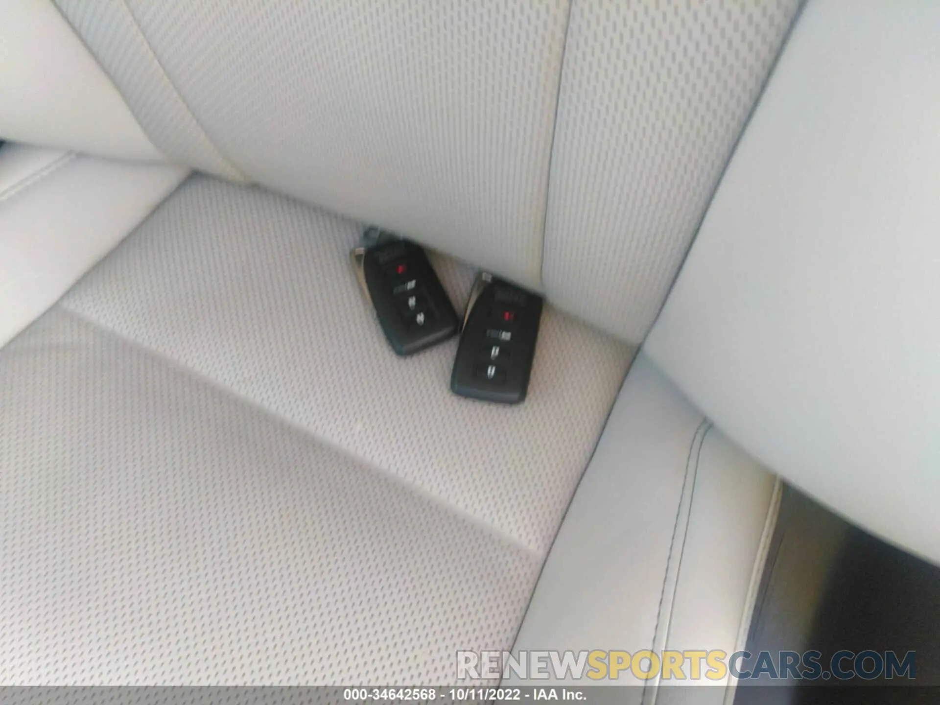 11 fotografías del automóvil dañado 2T2HZMAA8LC179742 LEXUS RX 2020