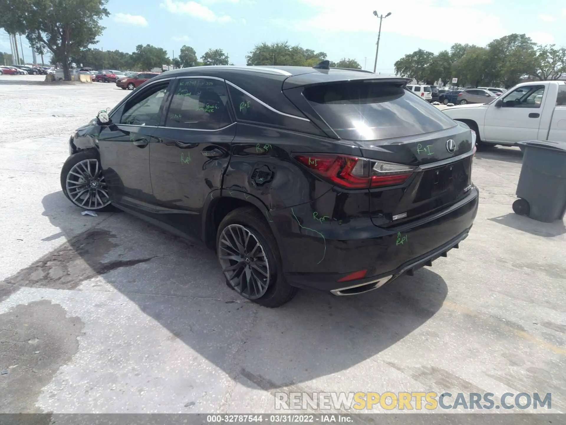 3 fotografías del automóvil dañado 2T2YZMDA9LC246361 LEXUS RX 2020