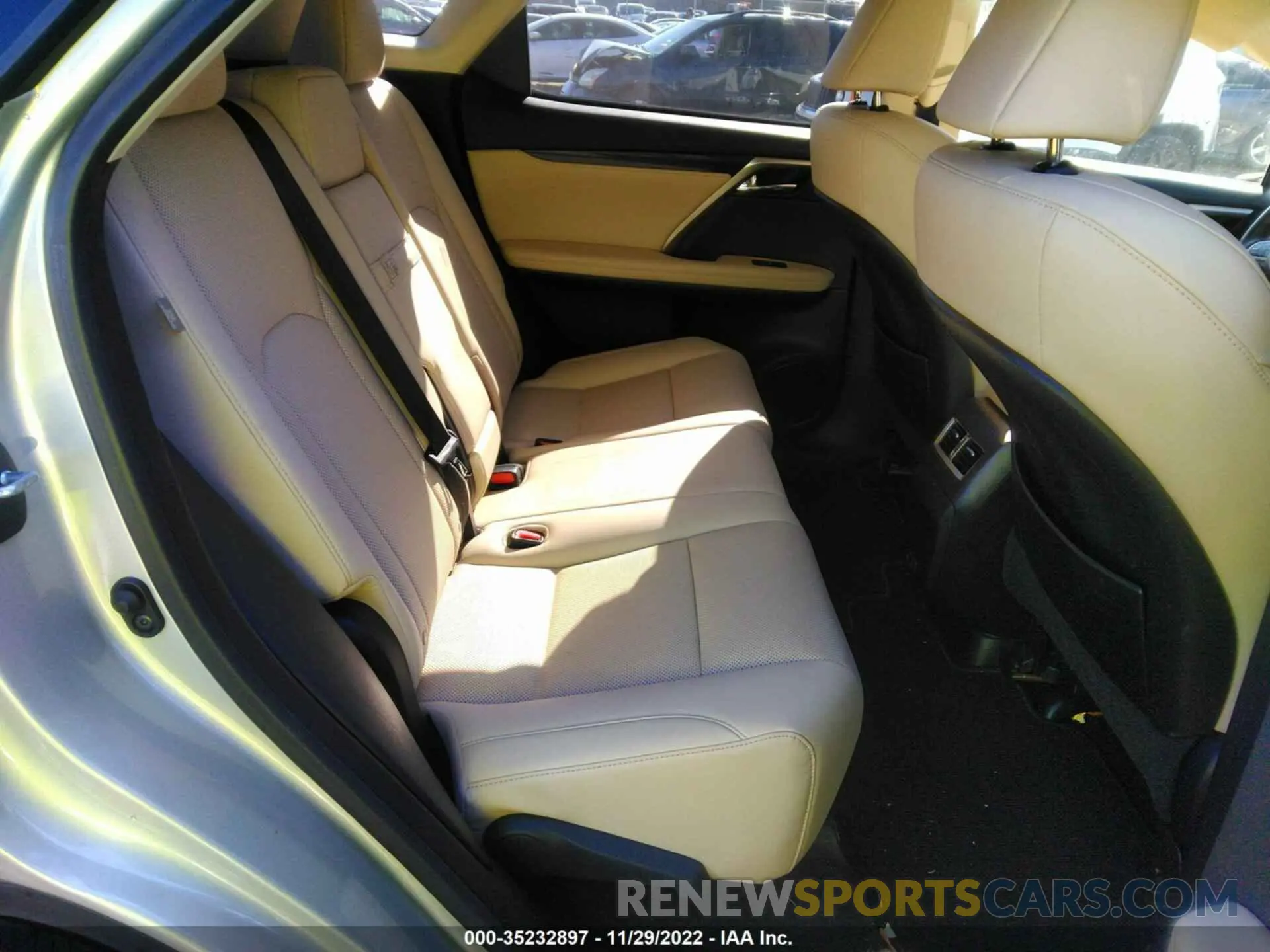 8 fotografías del automóvil dañado 2T2AZMAAXMC192883 LEXUS RX 2021