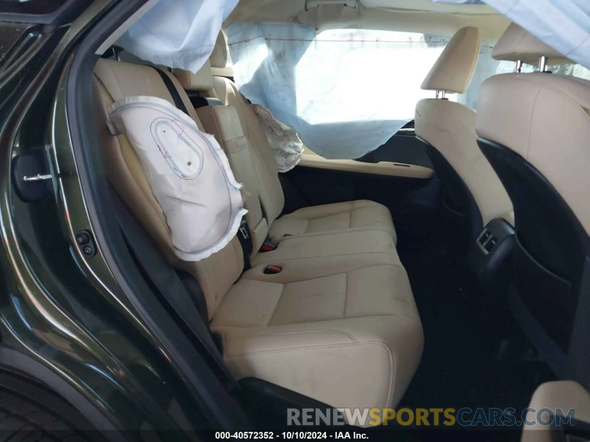 8 fotografías del automóvil dañado 2T2HZMAA5MC208406 LEXUS RX 2021