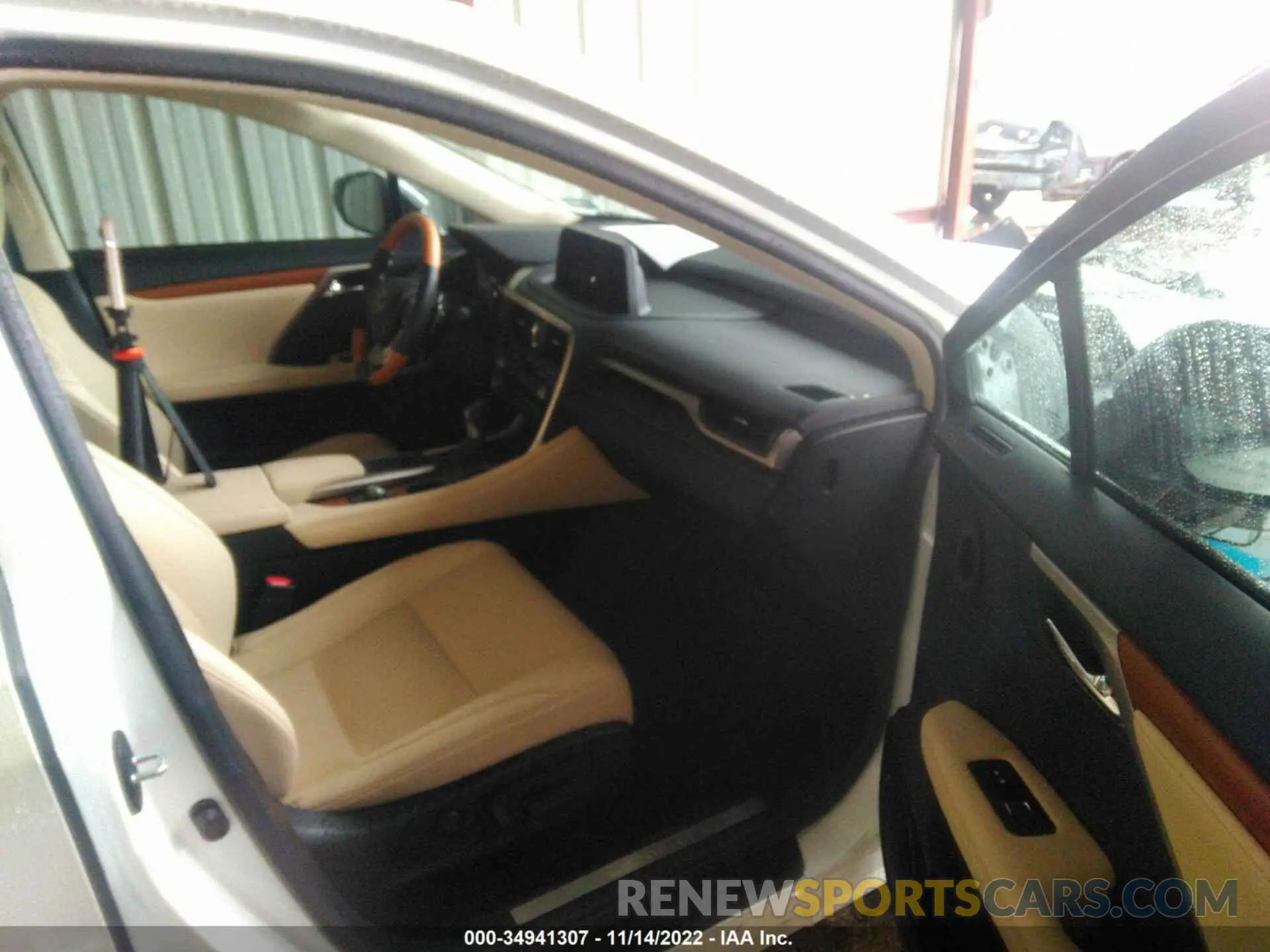5 fotografías del automóvil dañado 2T2HZMAA9MC199323 LEXUS RX 2021