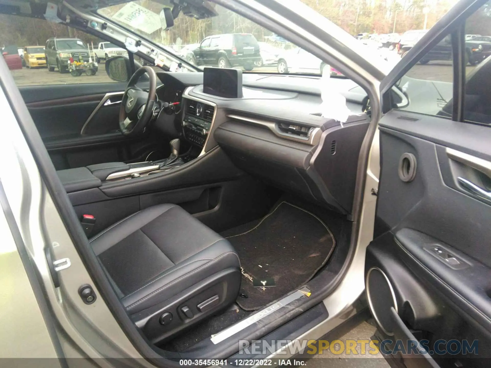 5 fotografías del automóvil dañado 2T2HZMAA9MC211924 LEXUS RX 2021