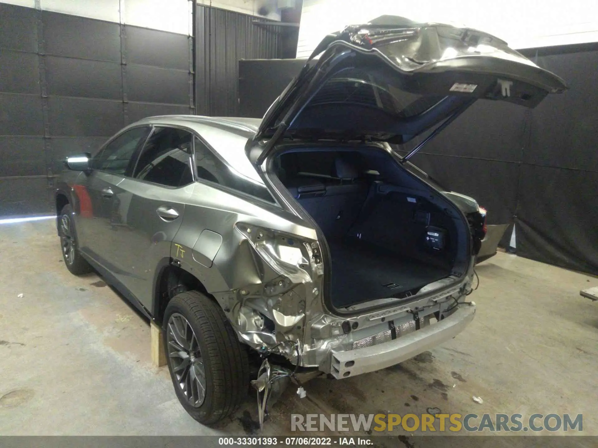3 fotografías del automóvil dañado 2T2SZMDAXMC299030 LEXUS RX 2021