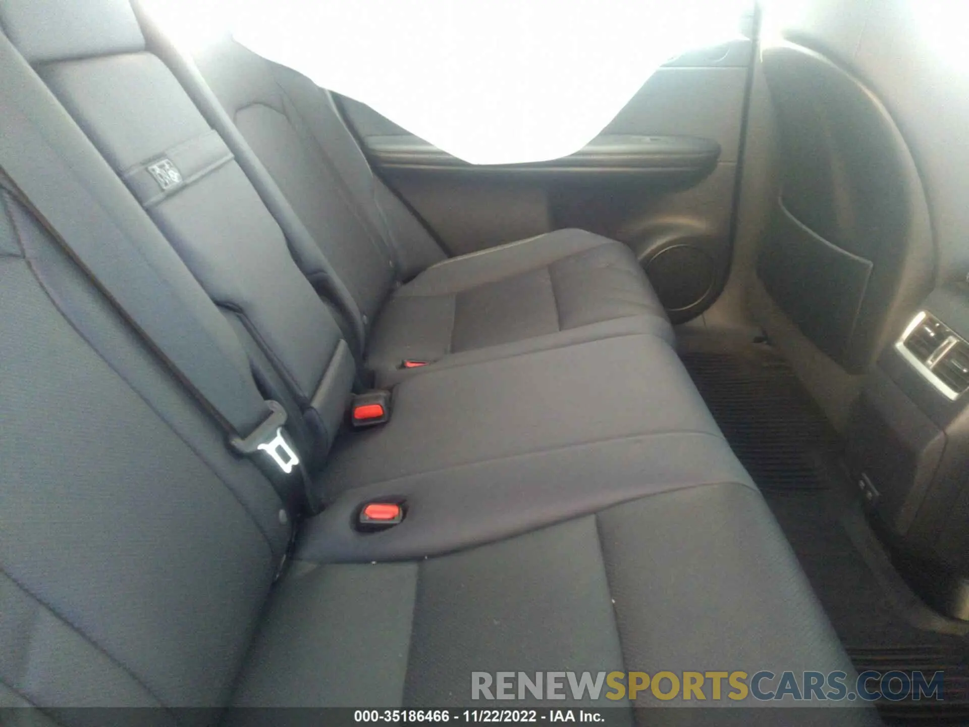 8 fotografías del automóvil dañado 2T2AZMDA2NC334169 LEXUS RX 2022