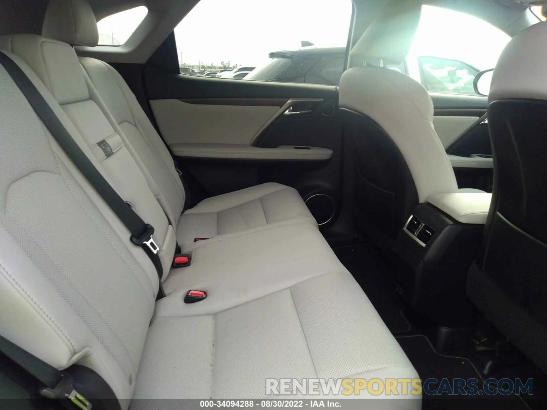 8 fotografías del automóvil dañado 2T2HGMDA1NC074996 LEXUS RX 2022