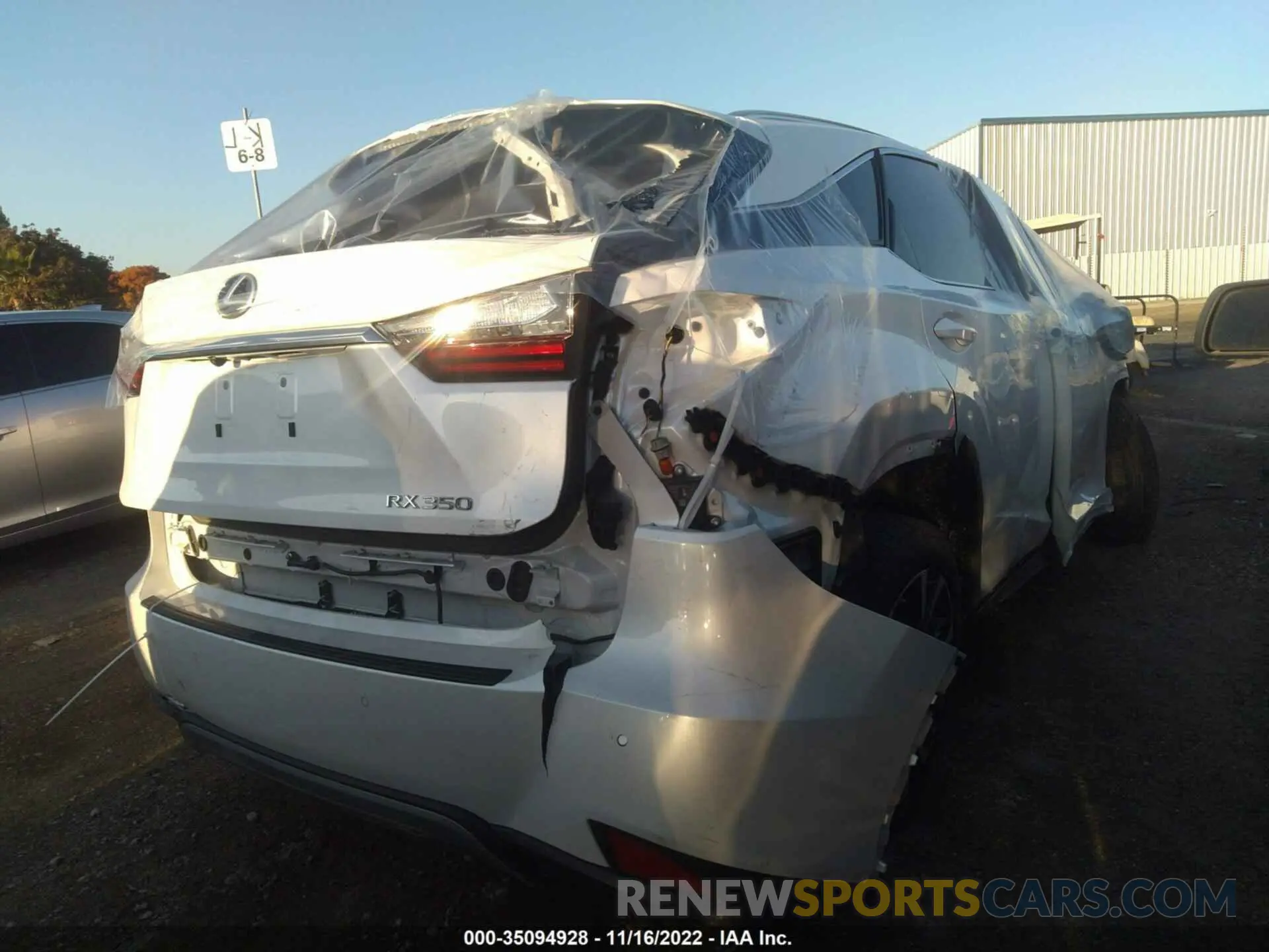 4 fotografías del automóvil dañado 2T2HZMAA8NC227033 LEXUS RX 2022