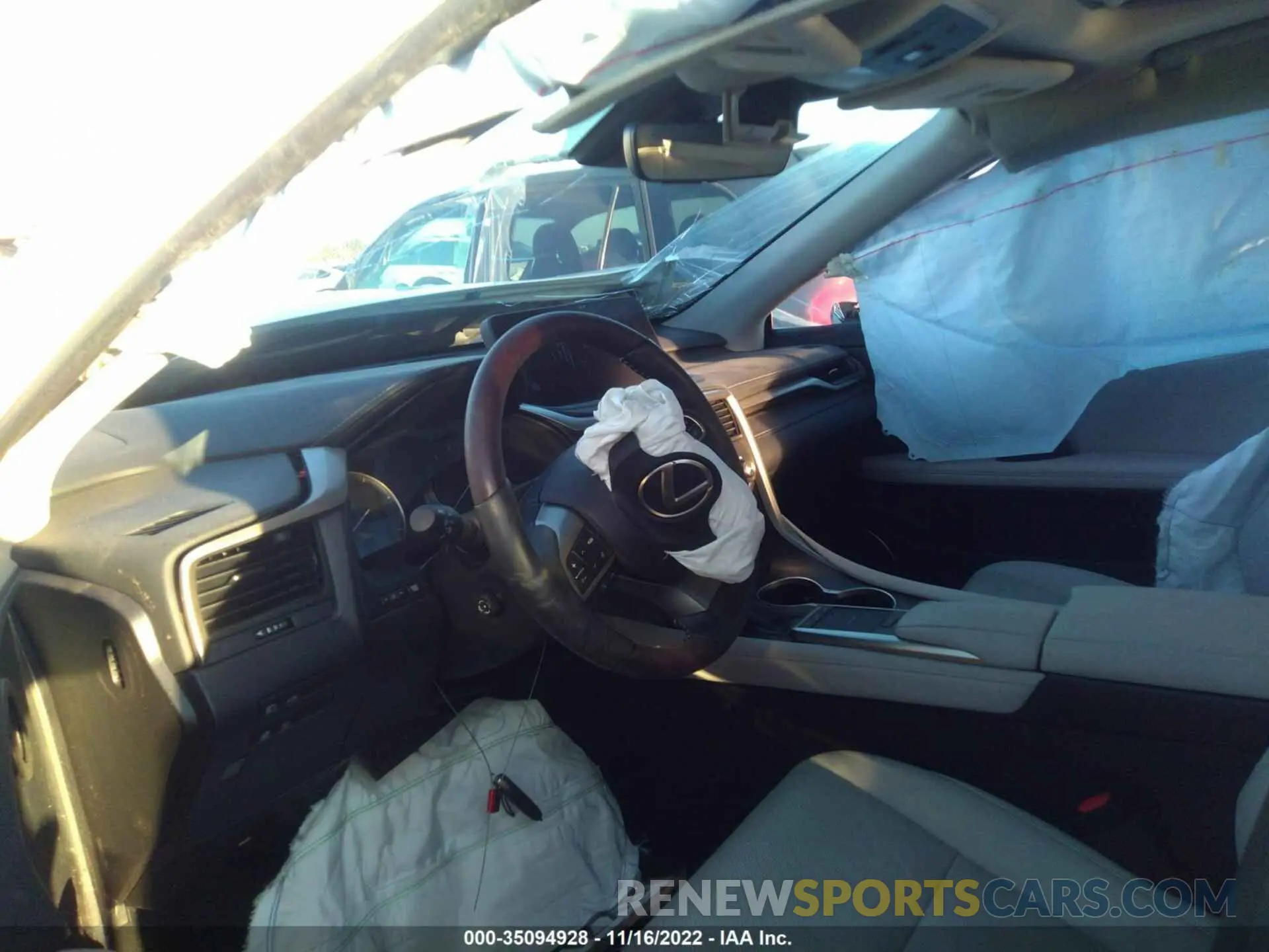 5 fotografías del automóvil dañado 2T2HZMAA8NC227033 LEXUS RX 2022