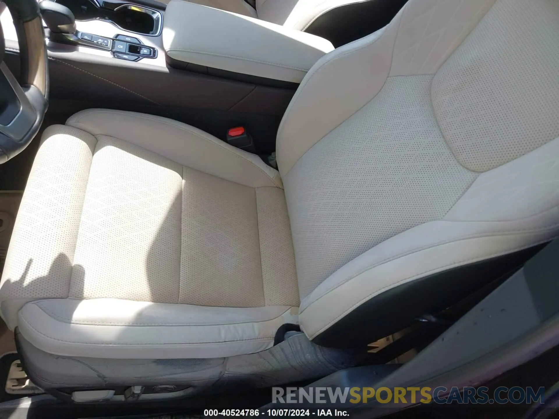 11 fotografías del automóvil dañado 2T2BAMBAXPC21C553 LEXUS RX 2023
