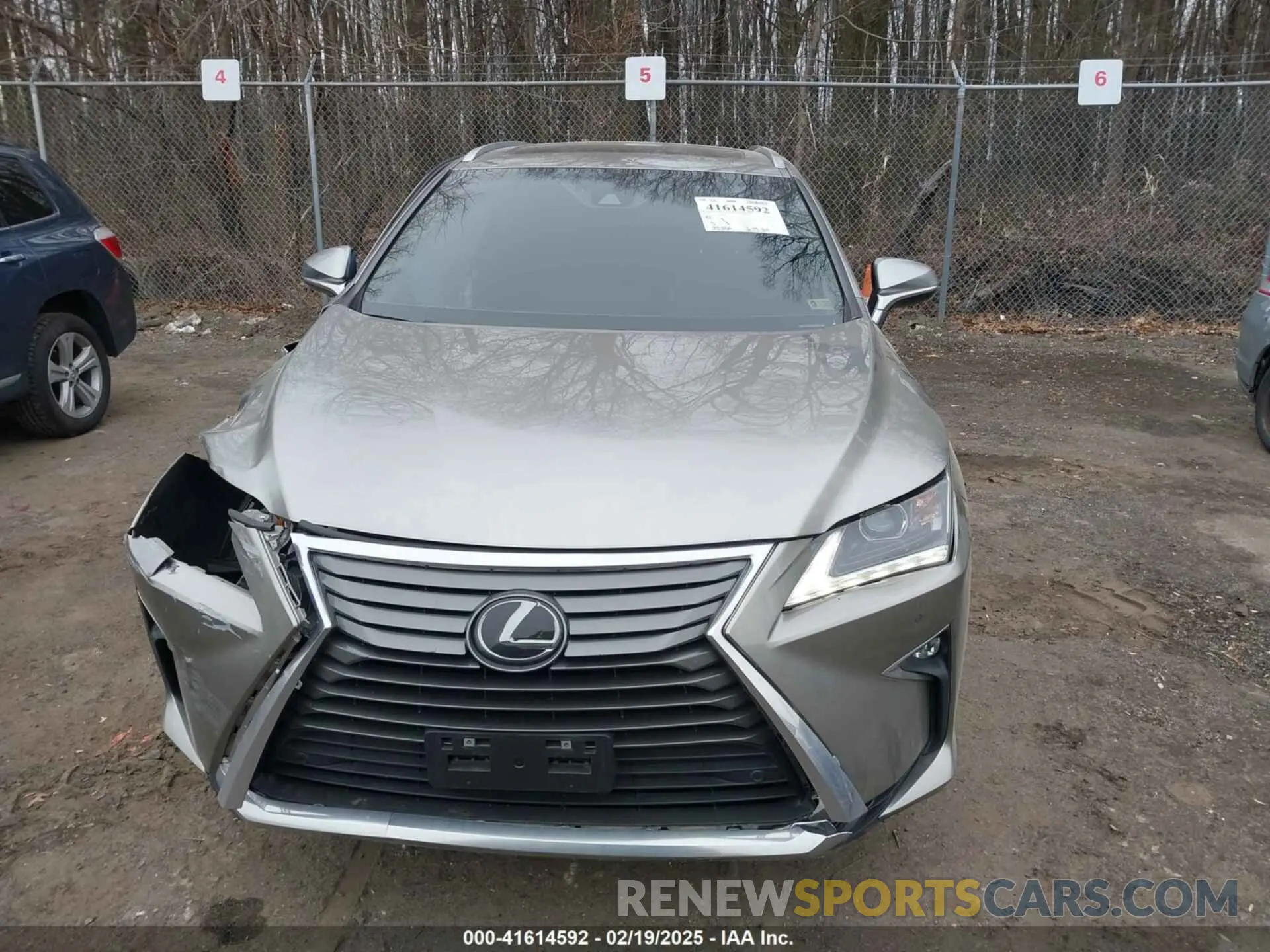 12 fotografías del automóvil dañado 2T2BZMCA0KC184967 LEXUS RX 350 2019