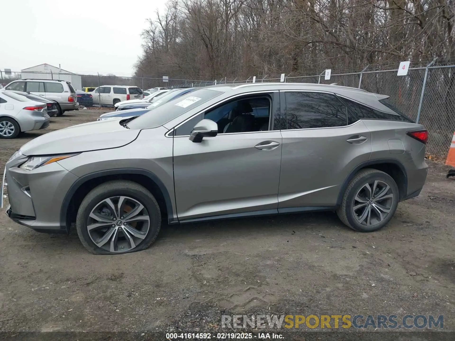 14 fotografías del automóvil dañado 2T2BZMCA0KC184967 LEXUS RX 350 2019