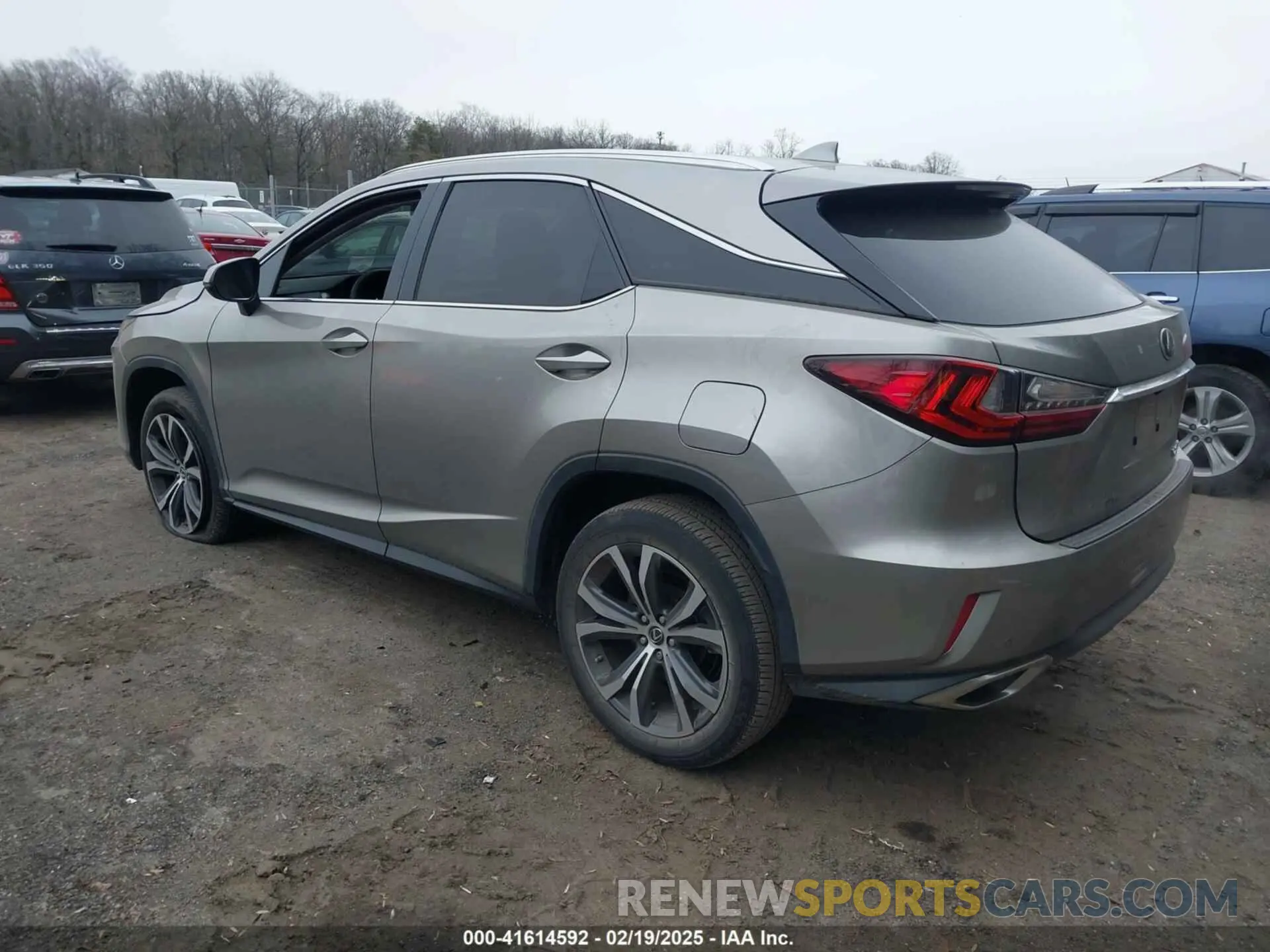 3 fotografías del automóvil dañado 2T2BZMCA0KC184967 LEXUS RX 350 2019