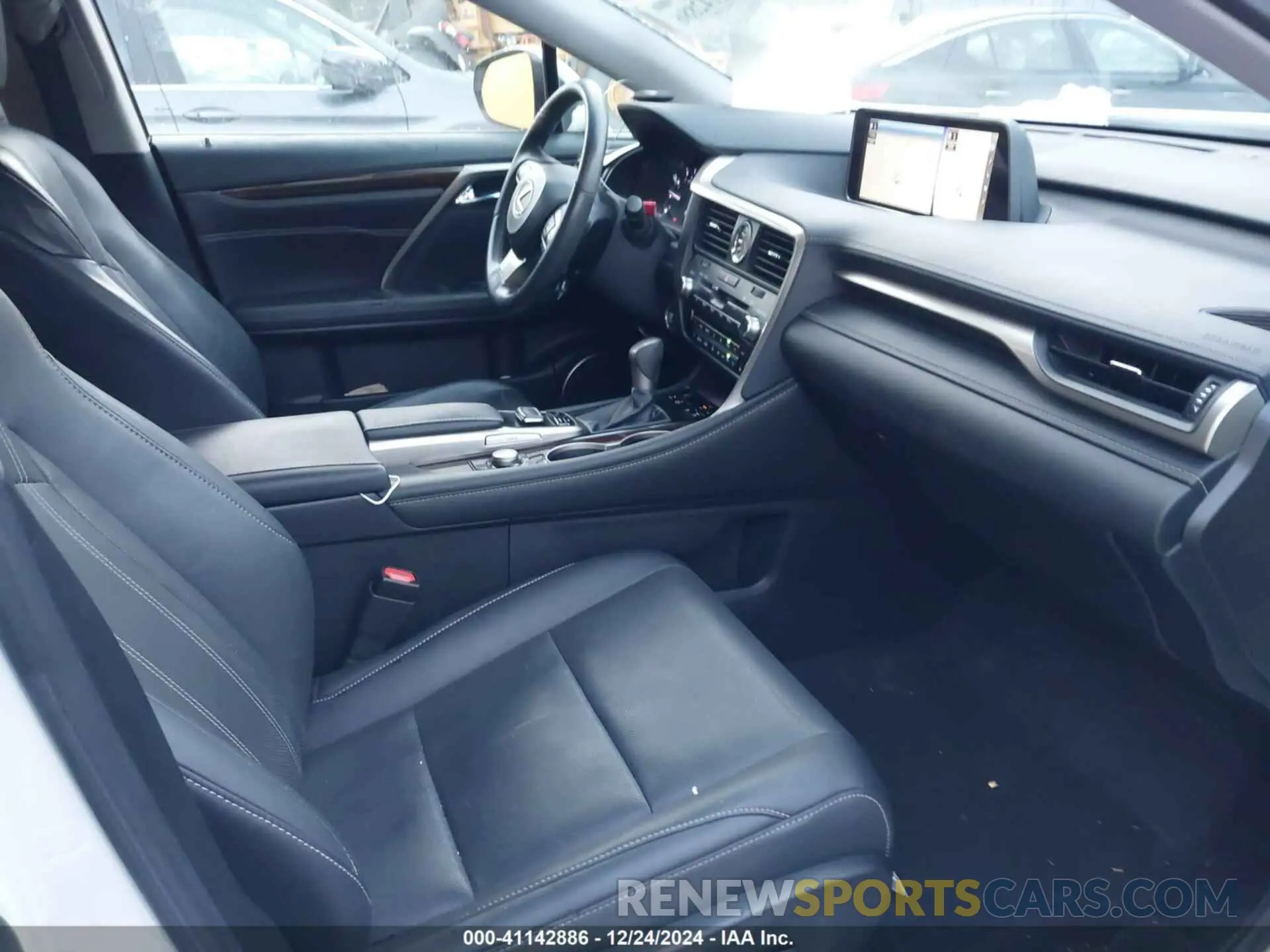 5 fotografías del automóvil dañado 2T2BZMCA1KC191684 LEXUS RX 350 2019