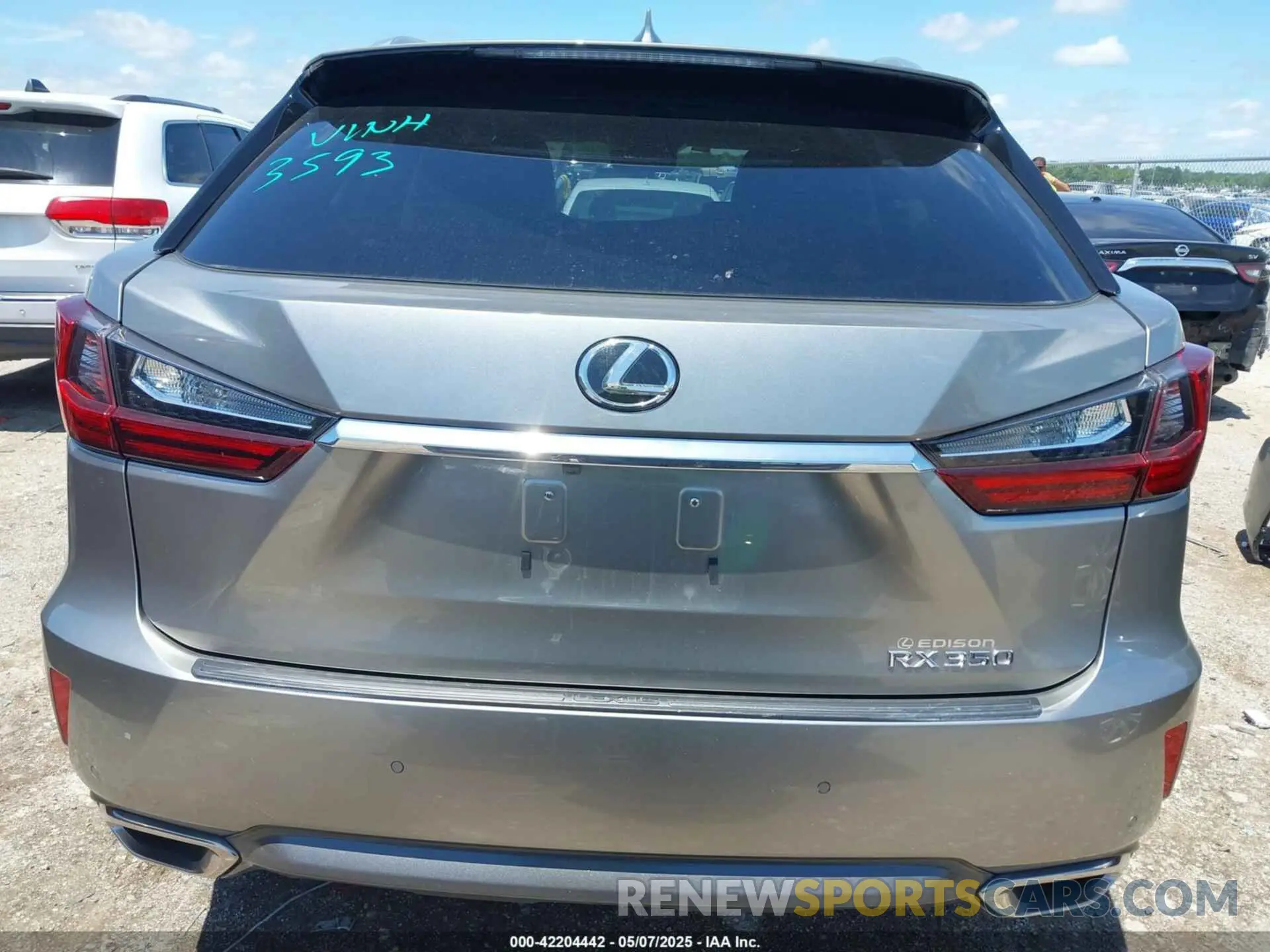 16 fotografías del automóvil dañado 2T2BZMCA1KC195203 LEXUS RX 350 2019