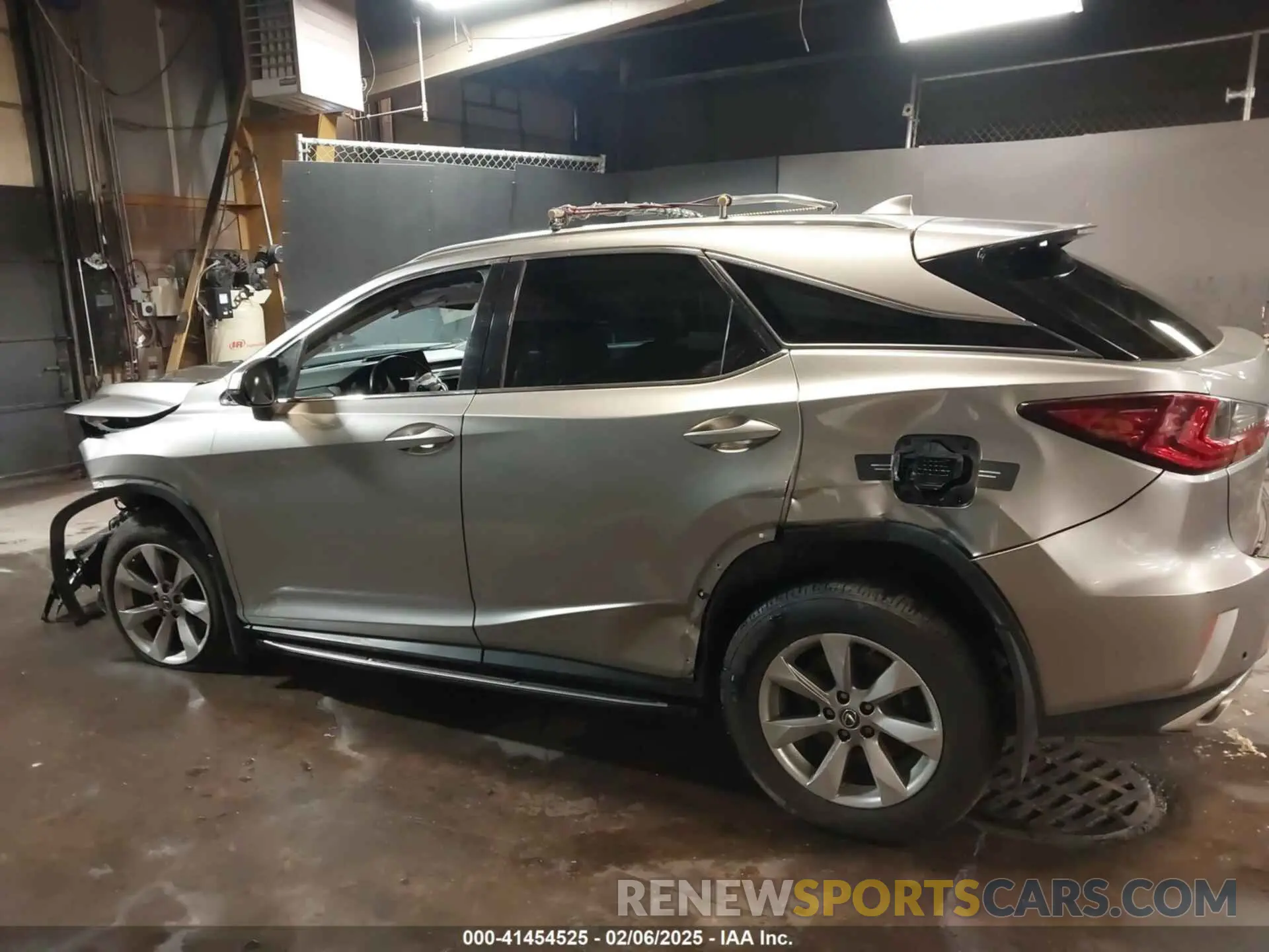 15 fotografías del automóvil dañado 2T2BZMCA3KC170495 LEXUS RX 350 2019