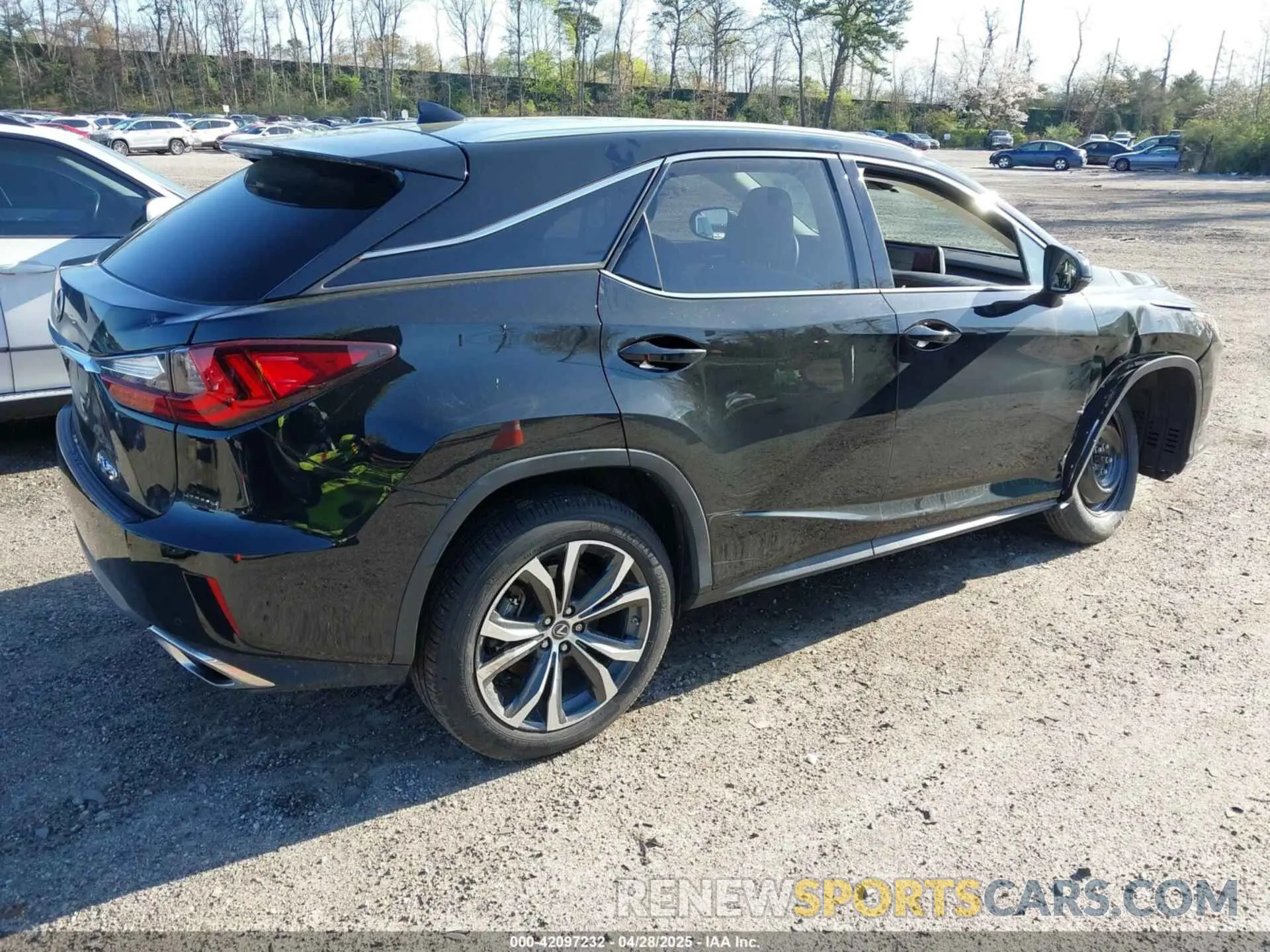 4 fotografías del automóvil dañado 2T2BZMCA3KC193615 LEXUS RX 350 2019