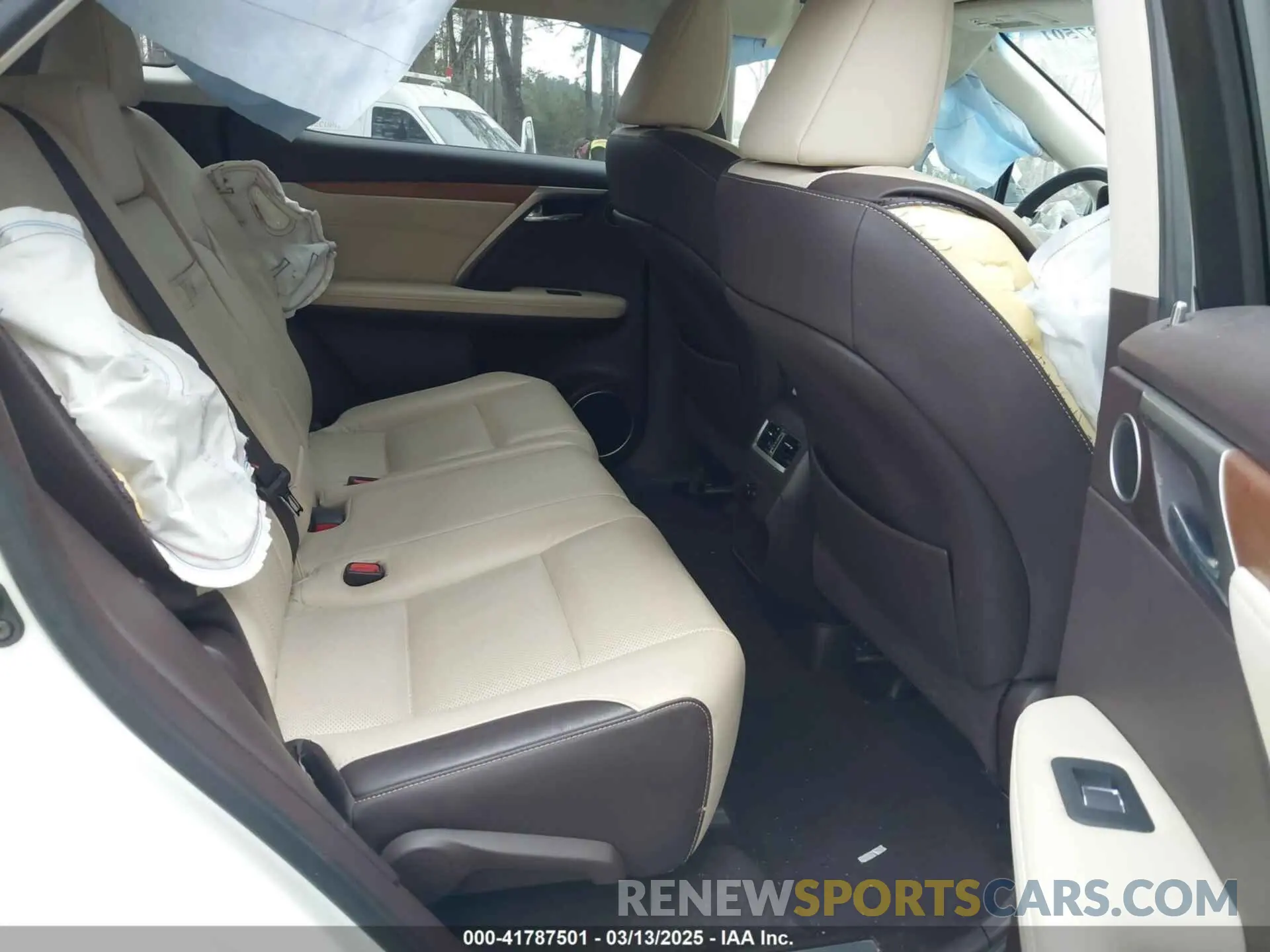 8 fotografías del automóvil dañado 2T2BZMCA6KC197075 LEXUS RX 350 2019
