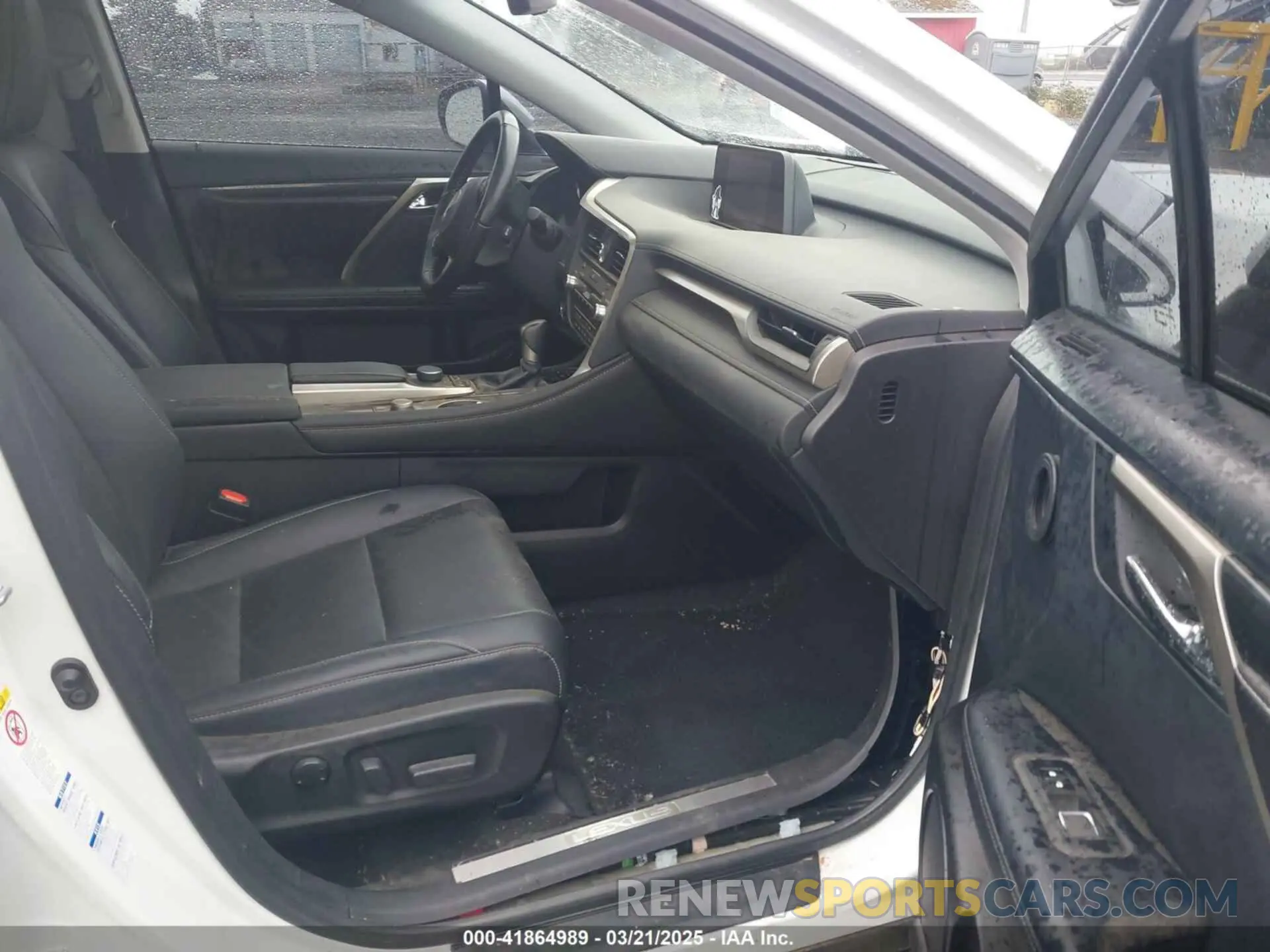 5 fotografías del automóvil dañado 2T2BZMCA6KC203781 LEXUS RX 350 2019