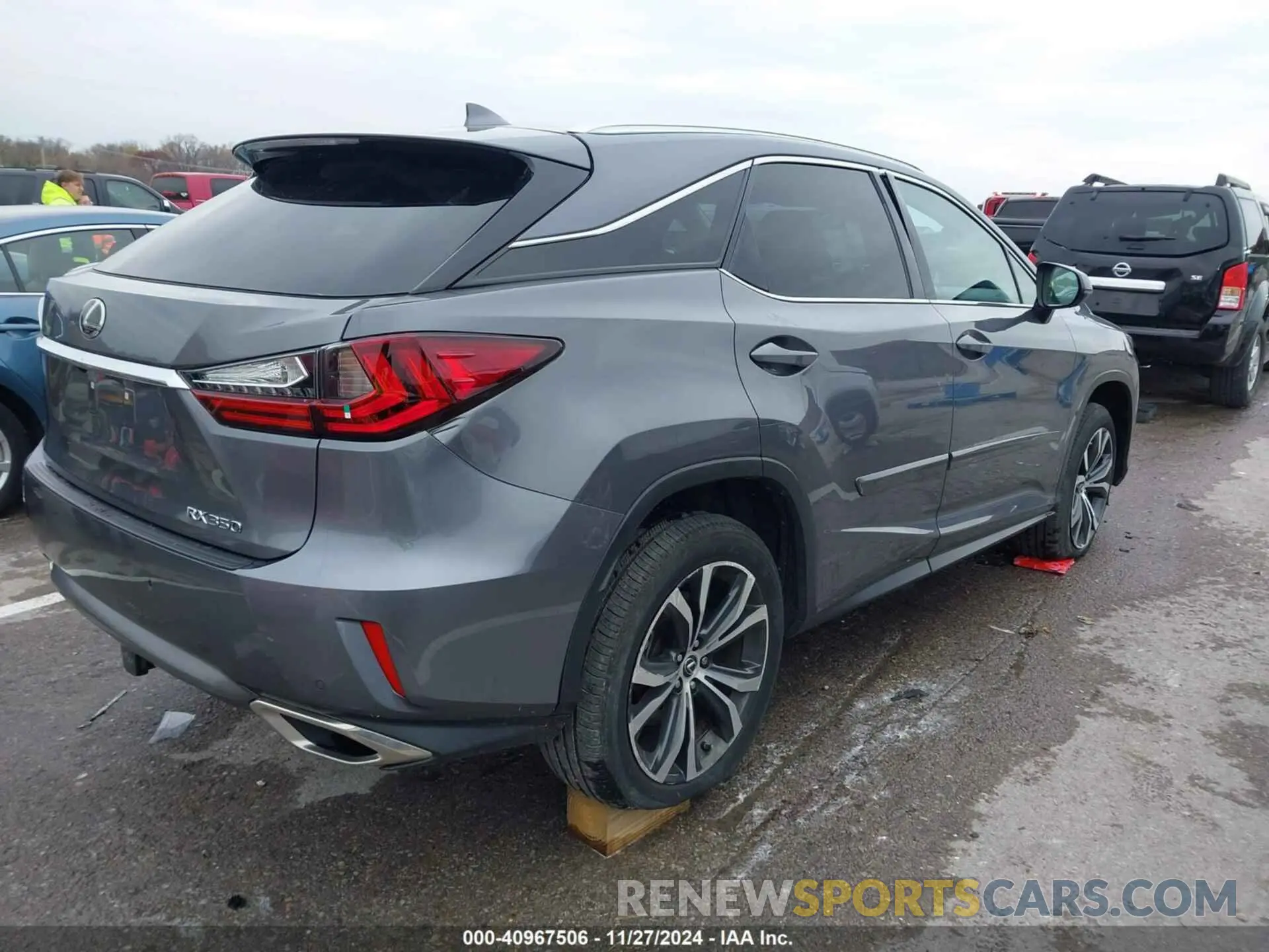 4 fotografías del automóvil dañado 2T2BZMCA7KC172167 LEXUS RX 350 2019