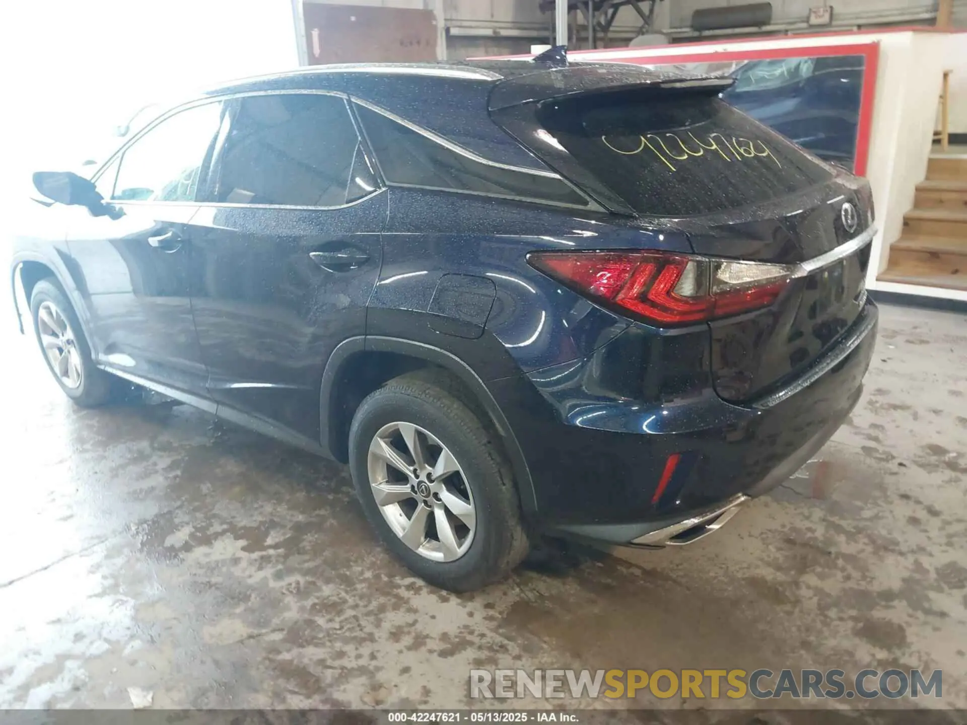 3 fotografías del automóvil dañado 2T2BZMCA9KC194736 LEXUS RX 350 2019