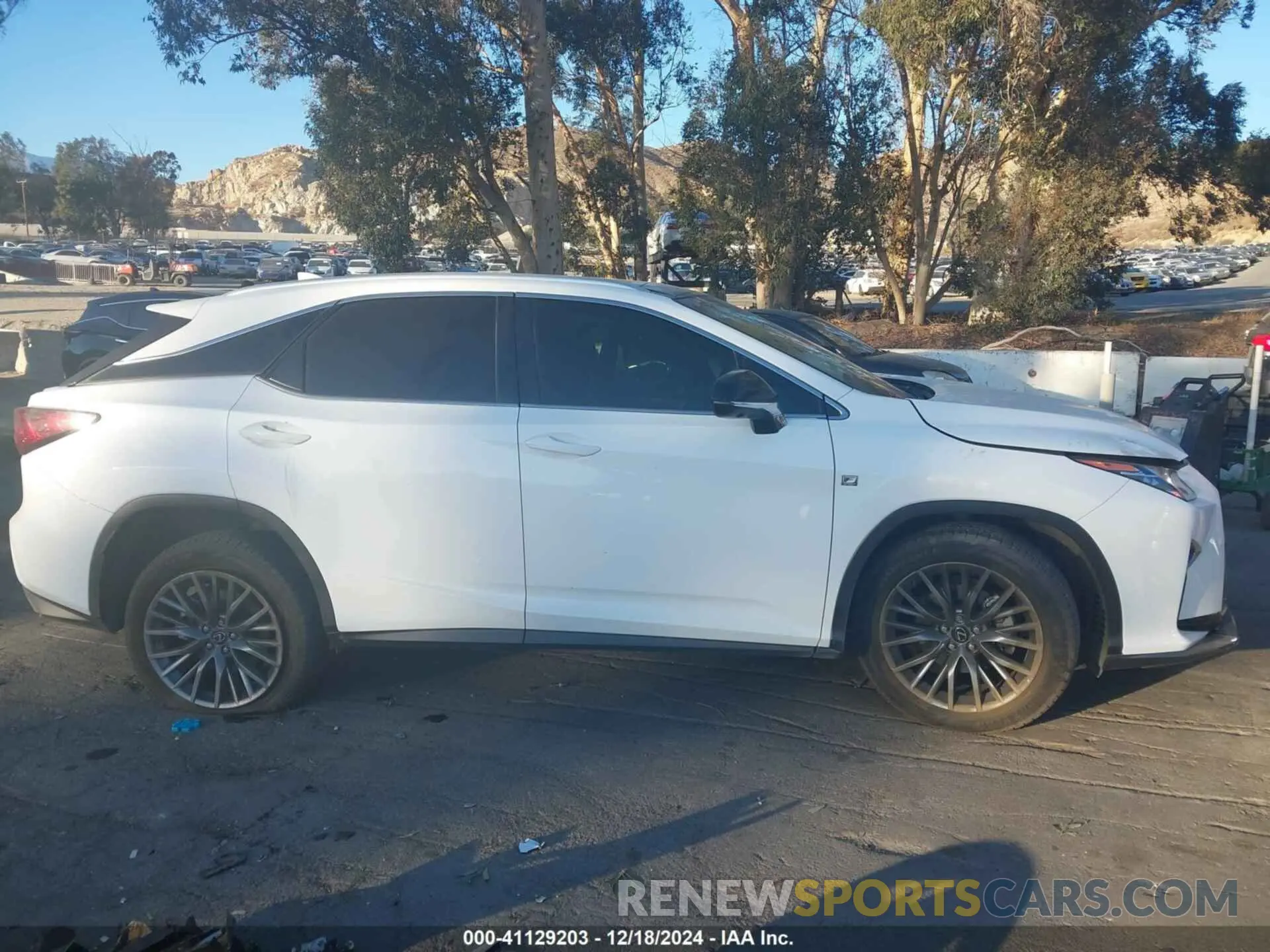 13 fotografías del automóvil dañado 2T2BZMCAXKC169053 LEXUS RX 350 2019
