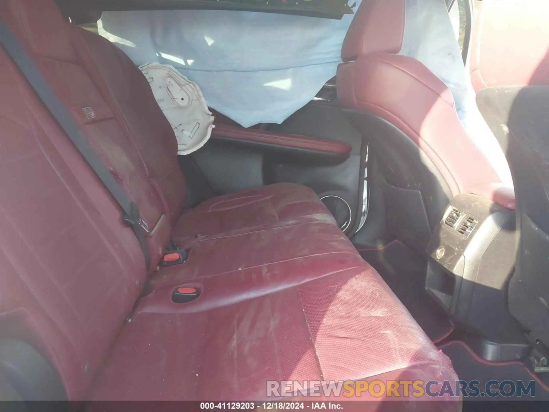 8 fotografías del automóvil dañado 2T2BZMCAXKC169053 LEXUS RX 350 2019