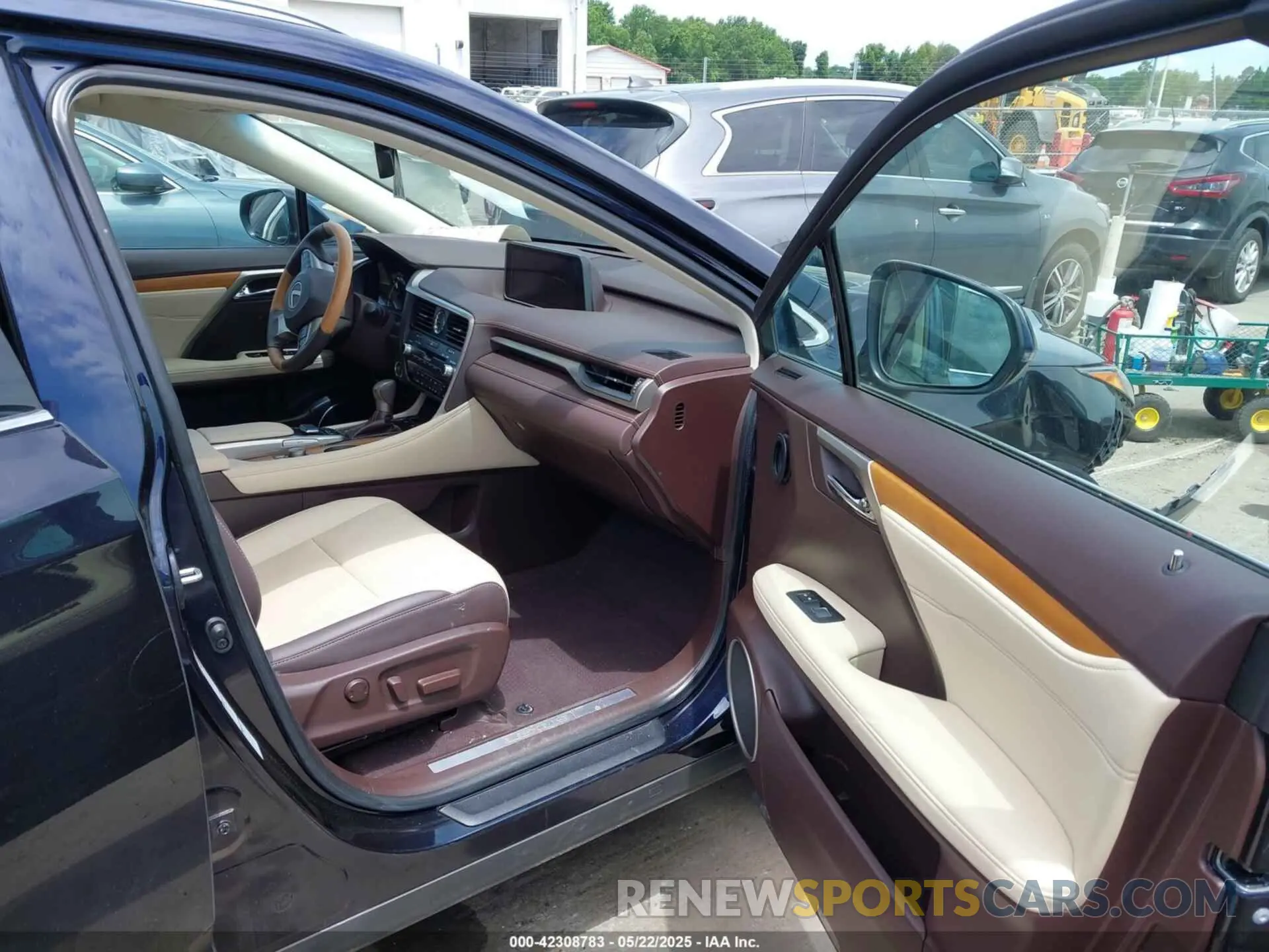 5 fotografías del automóvil dañado 2T2BZMCAXKC185818 LEXUS RX 350 2019