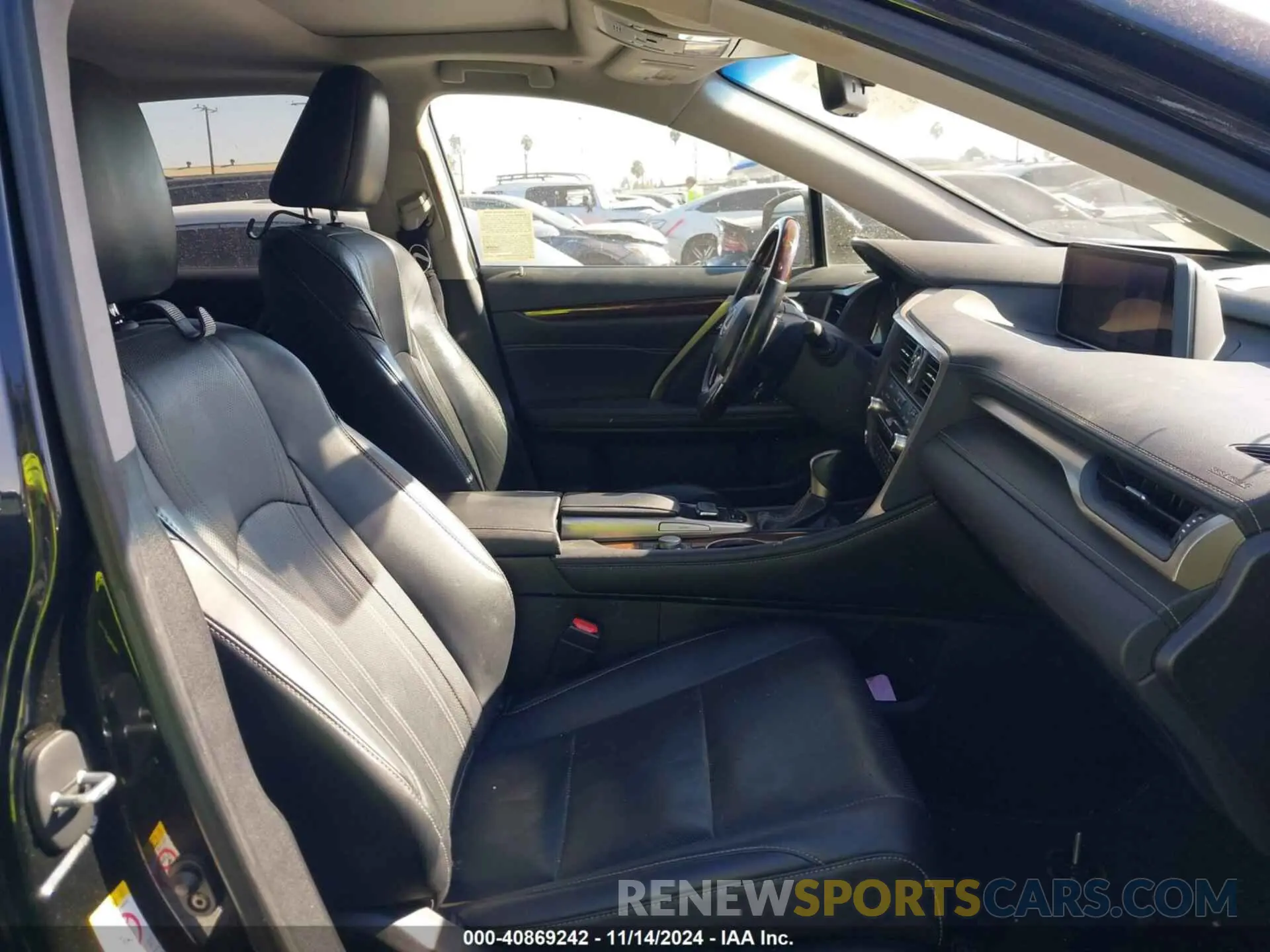 5 fotografías del automóvil dañado 2T2ZZMCA0KC123522 LEXUS RX 350 2019