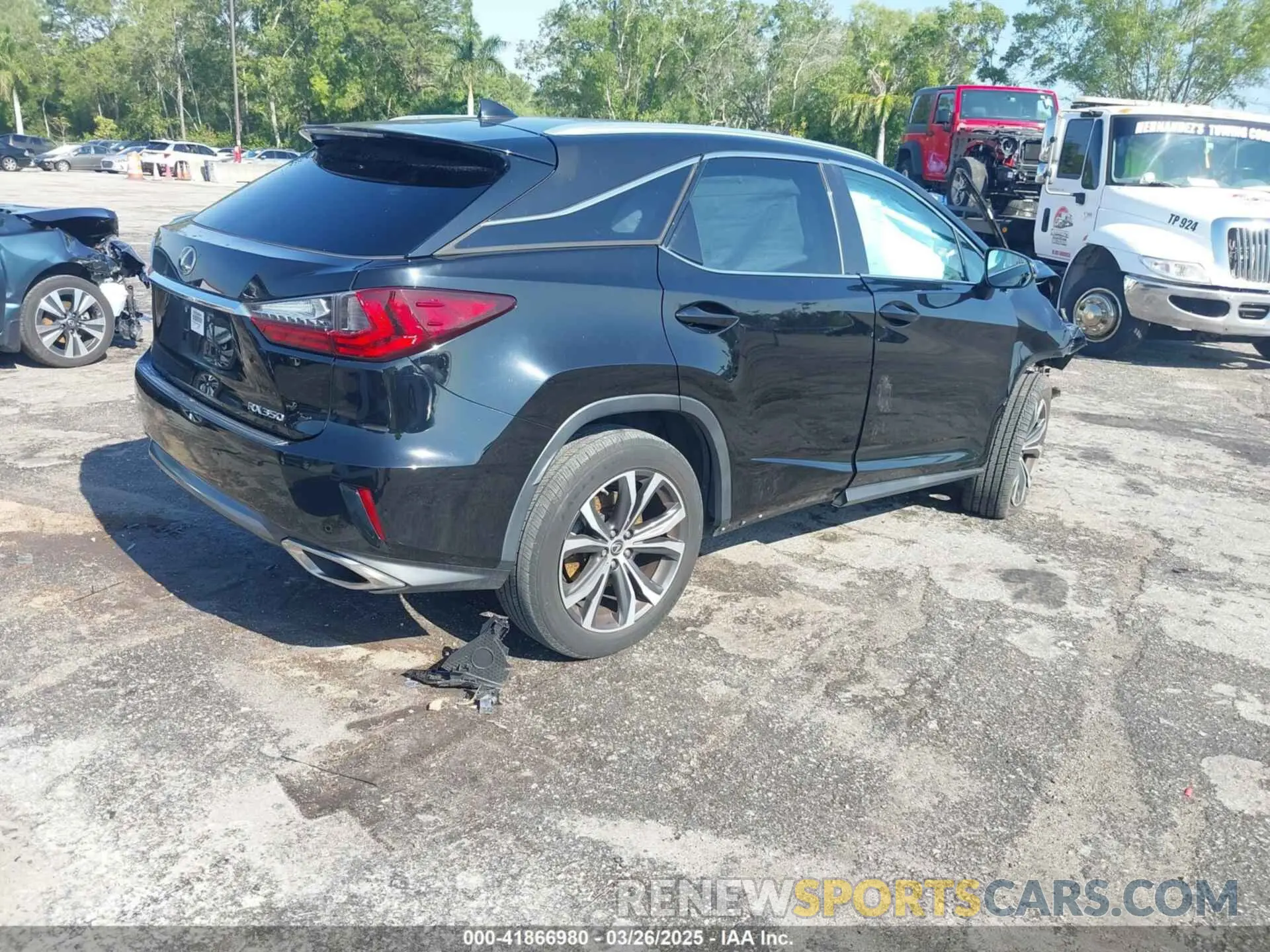 4 fotografías del automóvil dañado 2T2ZZMCA4KC129338 LEXUS RX 350 2019