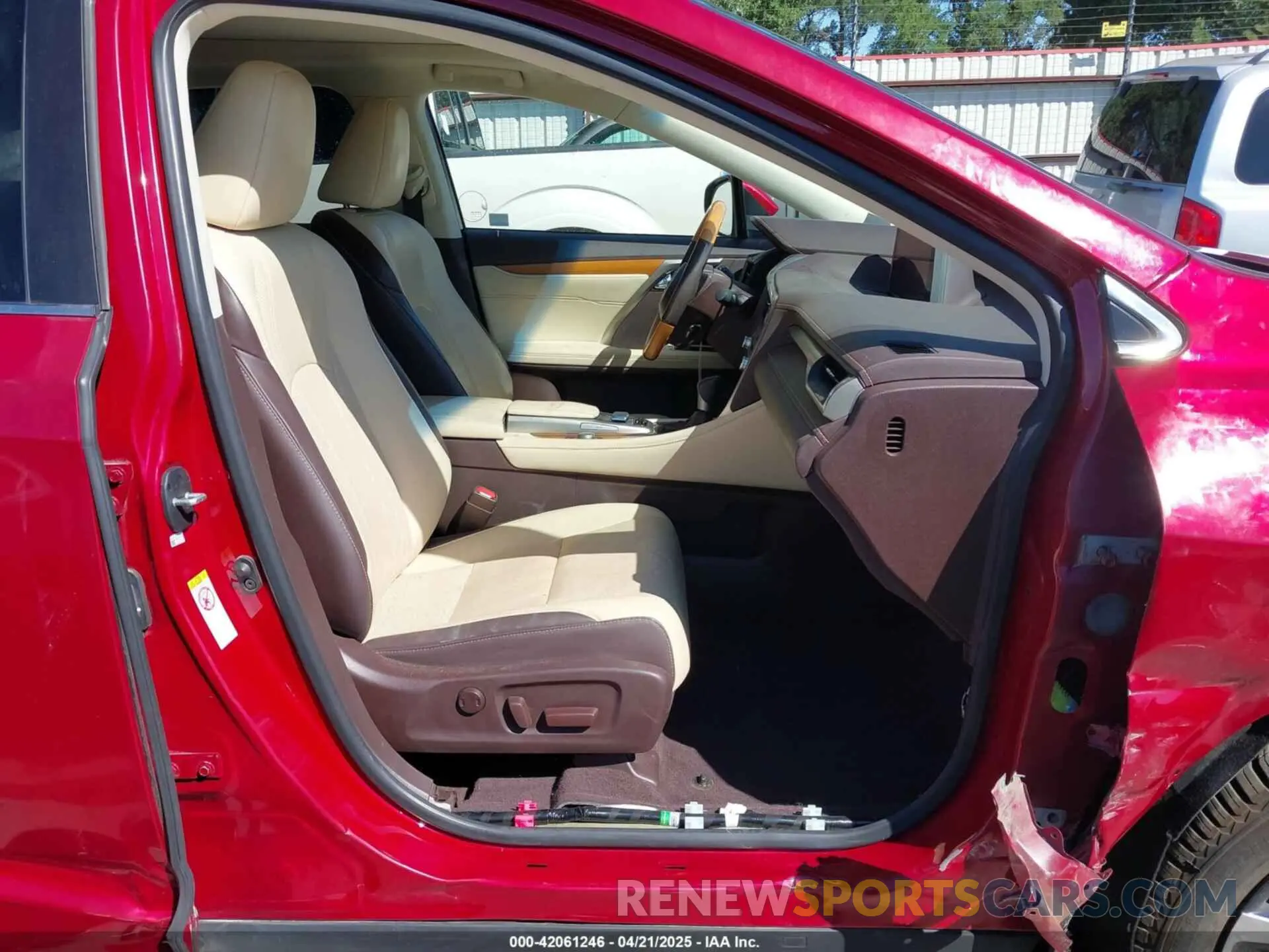 5 fotografías del automóvil dañado 2T2ZZMCA5KC120521 LEXUS RX 350 2019