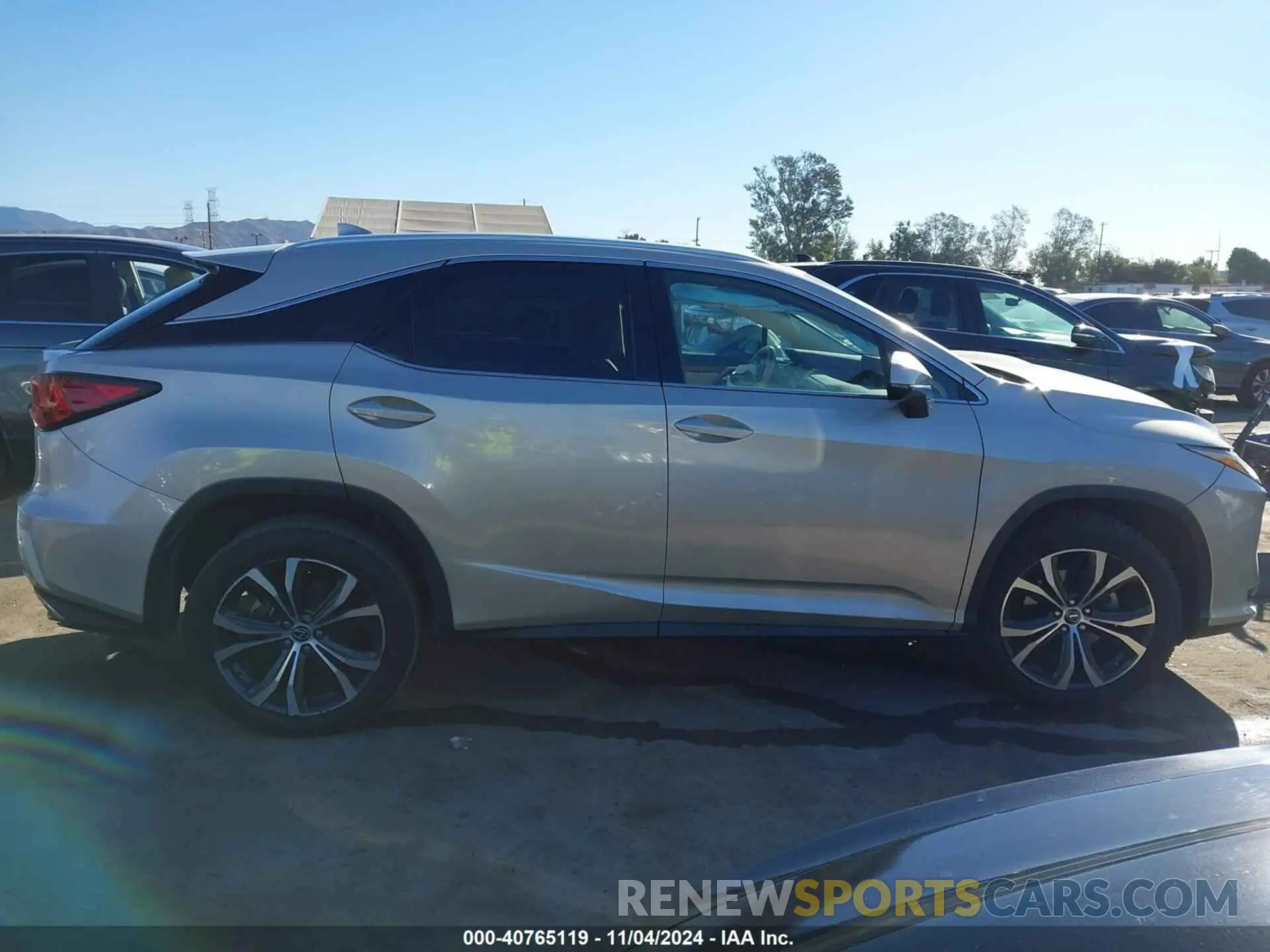 13 fotografías del automóvil dañado 2T2ZZMCA6KC117921 LEXUS RX 350 2019