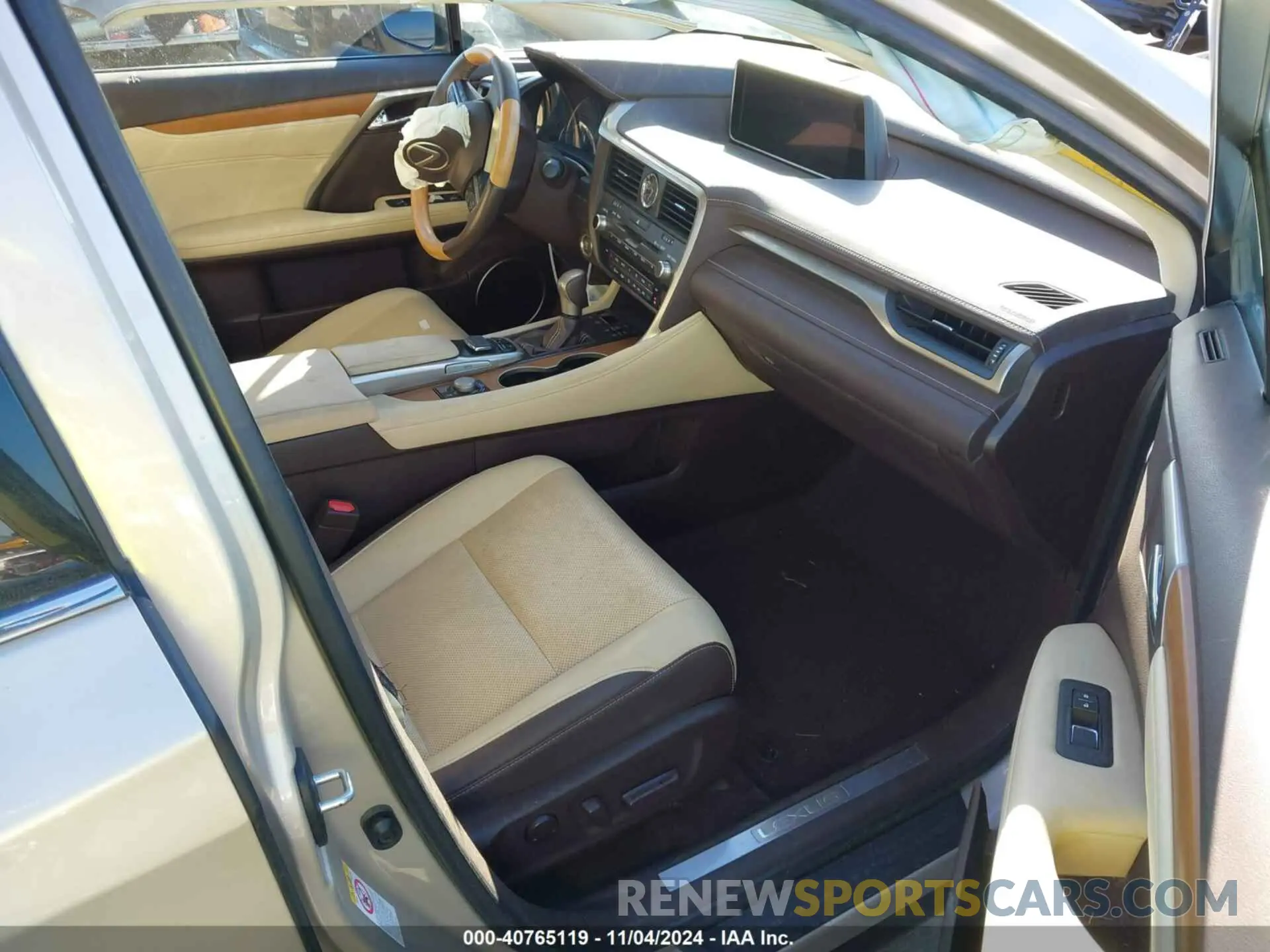 5 fotografías del automóvil dañado 2T2ZZMCA6KC117921 LEXUS RX 350 2019