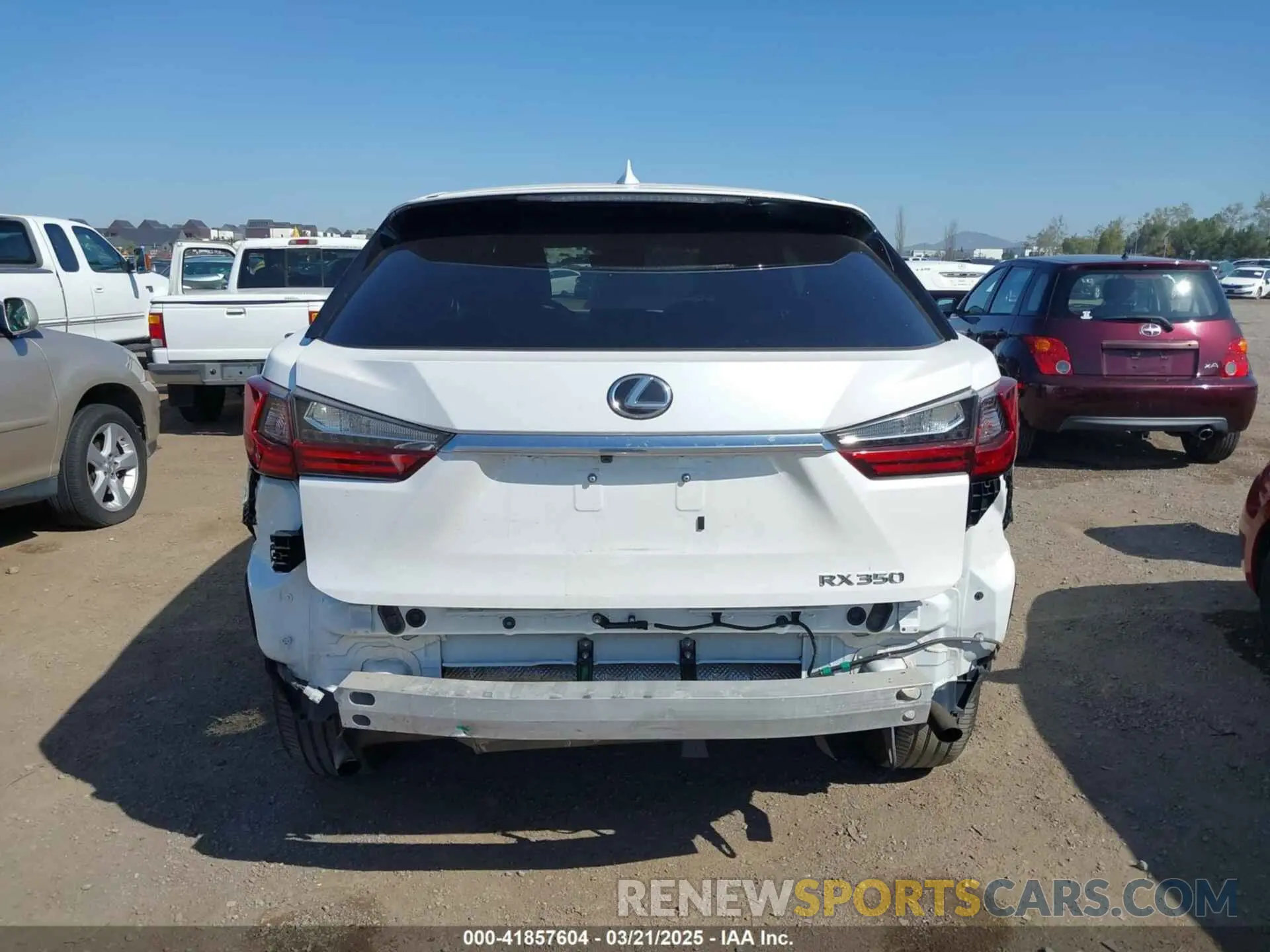 17 fotografías del automóvil dañado 2T2ZZMCA6KC133598 LEXUS RX 350 2019