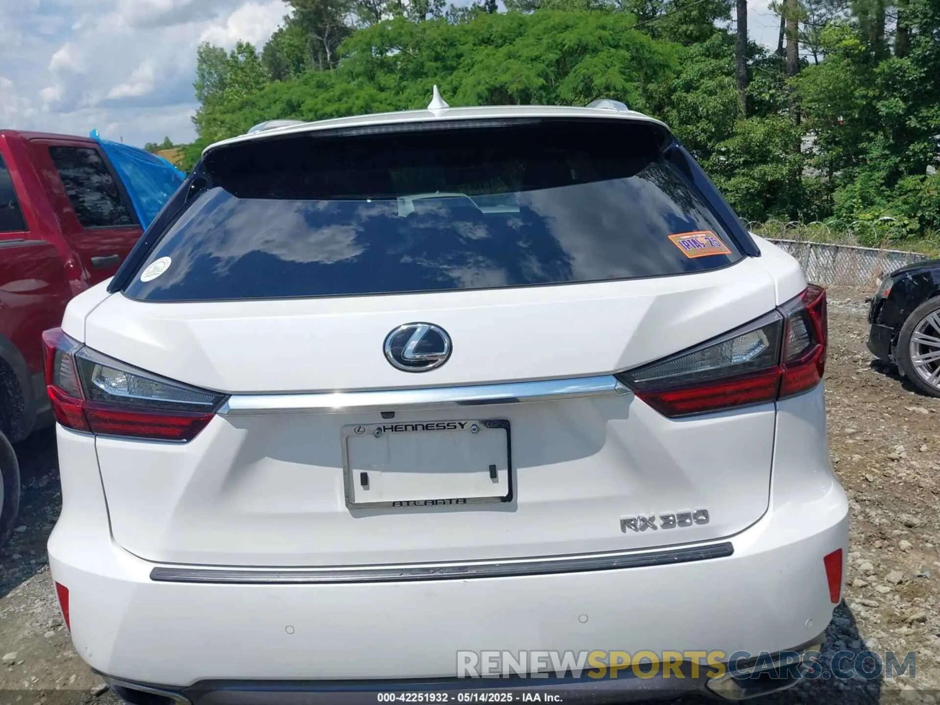 16 fotografías del automóvil dañado 2T2ZZMCA6KC135111 LEXUS RX 350 2019