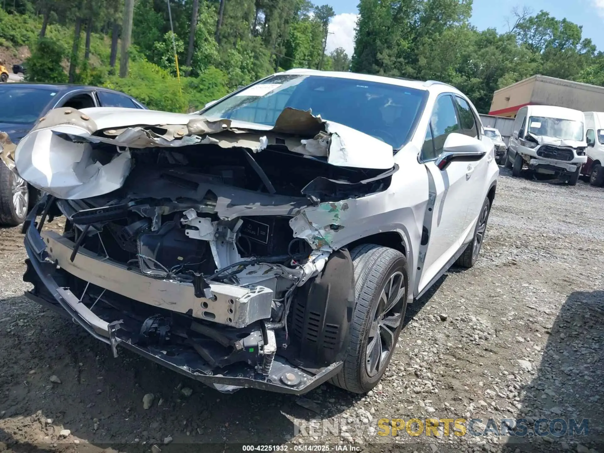 2 fotografías del automóvil dañado 2T2ZZMCA6KC135111 LEXUS RX 350 2019