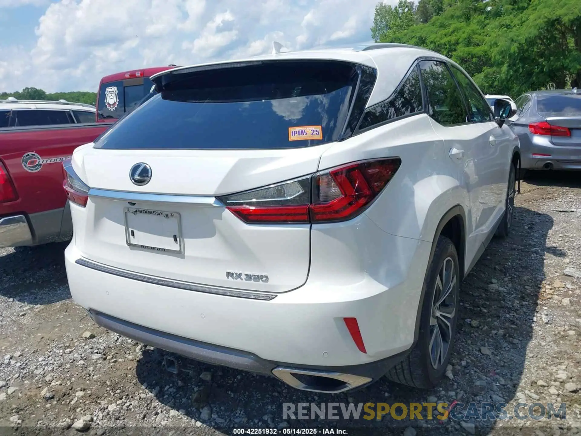 4 fotografías del automóvil dañado 2T2ZZMCA6KC135111 LEXUS RX 350 2019