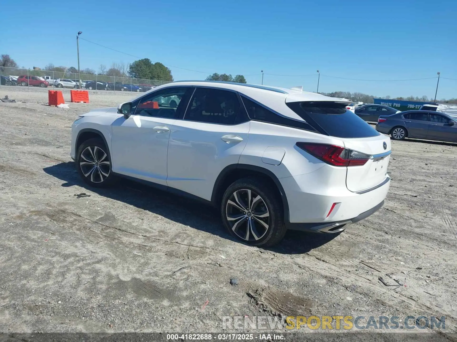 3 fotografías del automóvil dañado 2T2ZZMCA7KC125090 LEXUS RX 350 2019