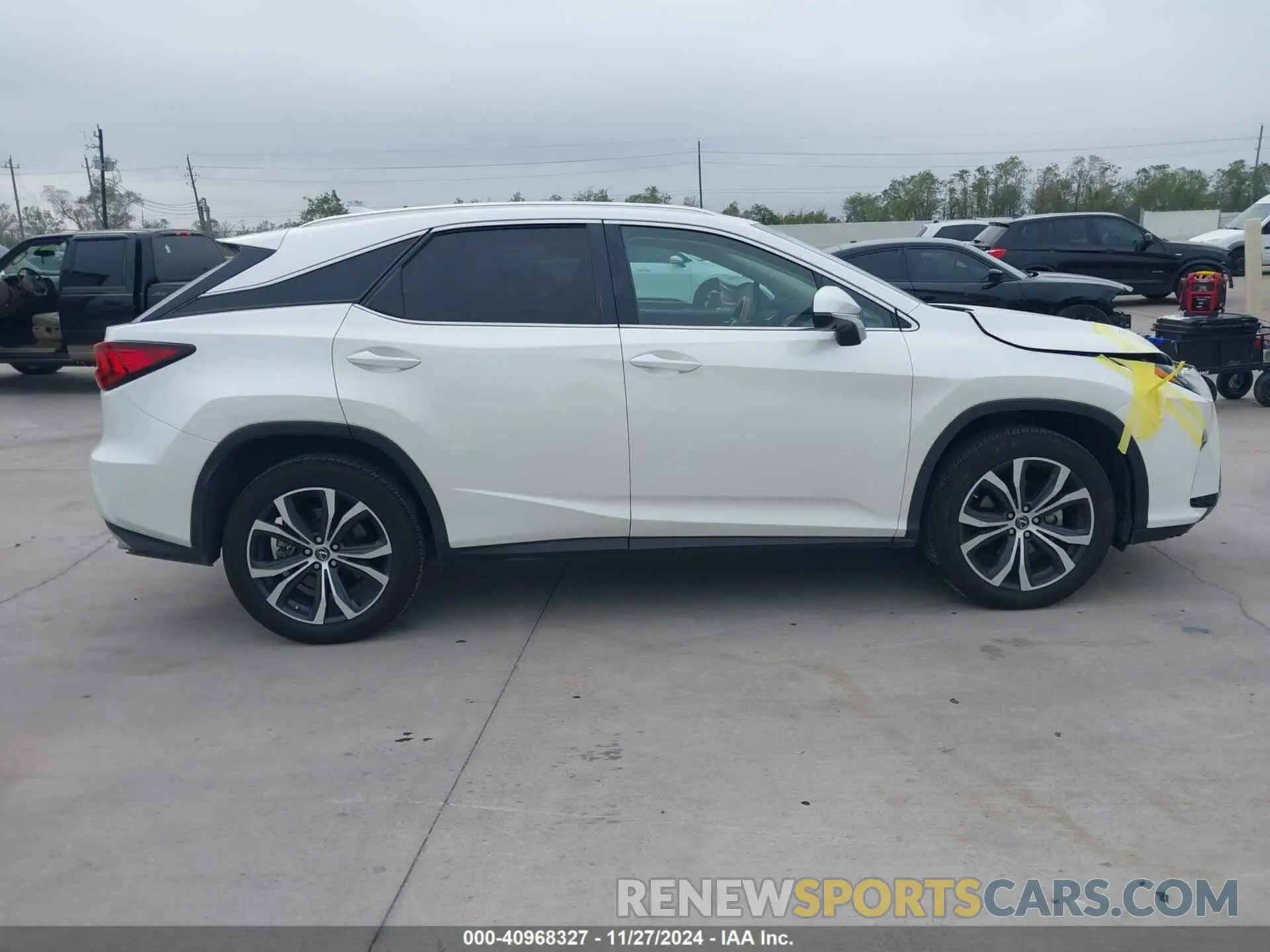 13 fotografías del automóvil dañado 2T2ZZMCA7KC125901 LEXUS RX 350 2019