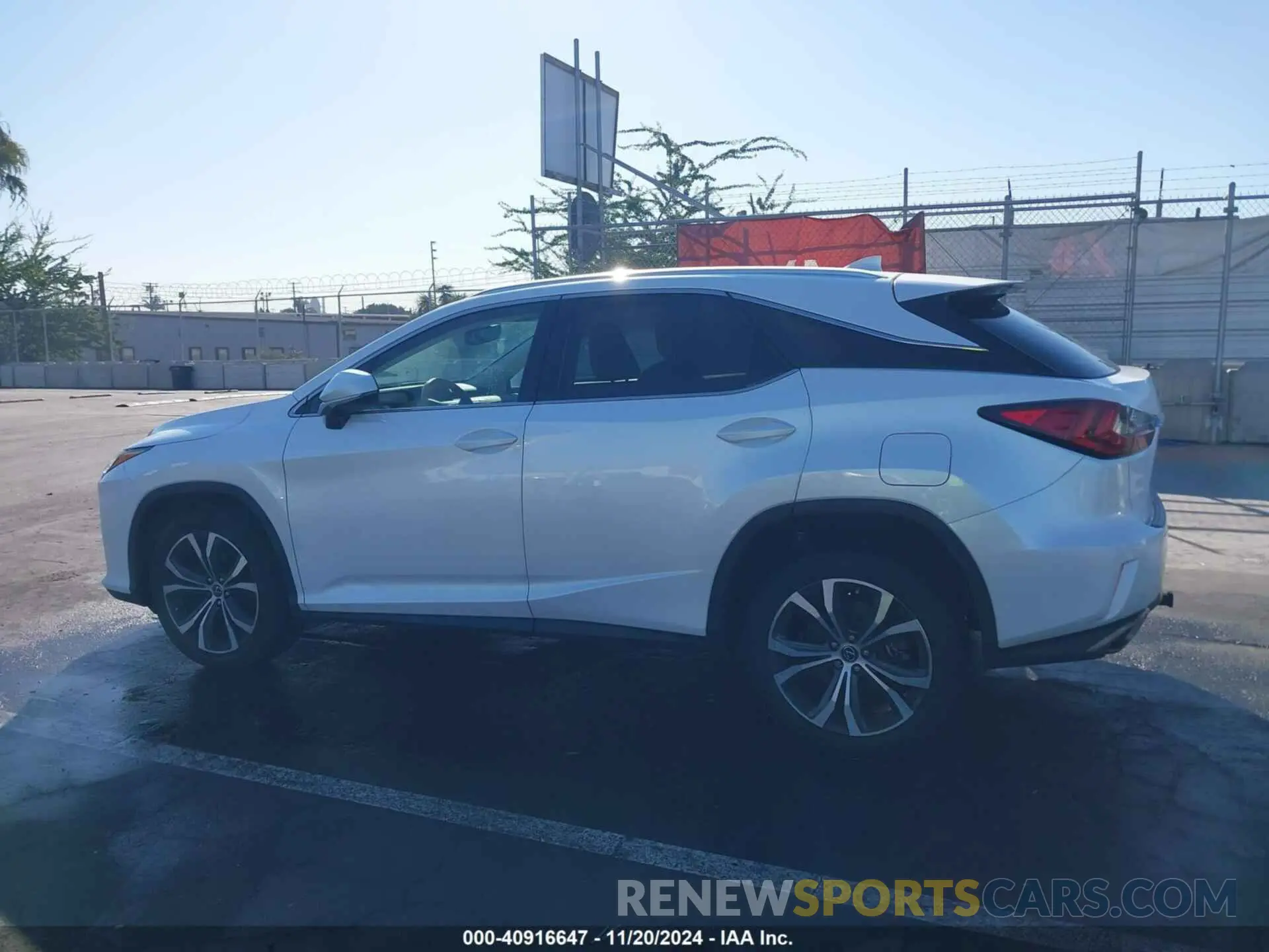 13 fotografías del automóvil dañado 2T2ZZMCA8KC133294 LEXUS RX 350 2019