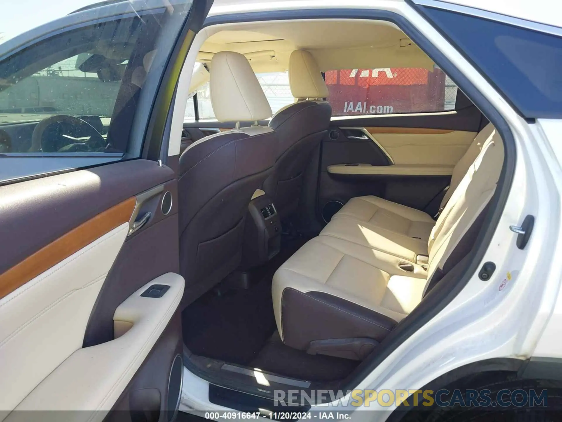 8 fotografías del automóvil dañado 2T2ZZMCA8KC133294 LEXUS RX 350 2019