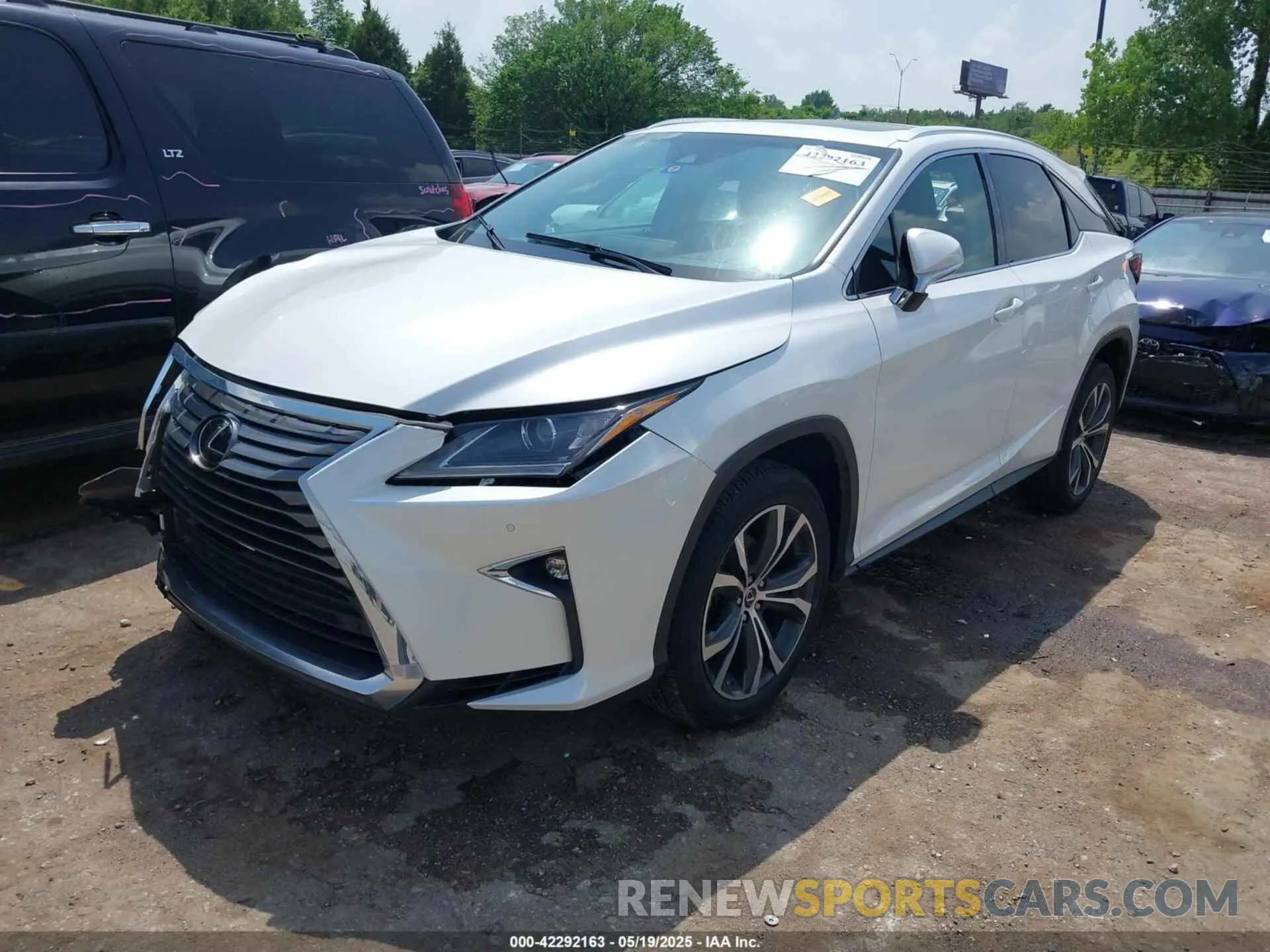 2 fotografías del automóvil dañado 2T2ZZMCA9KC128962 LEXUS RX 350 2019