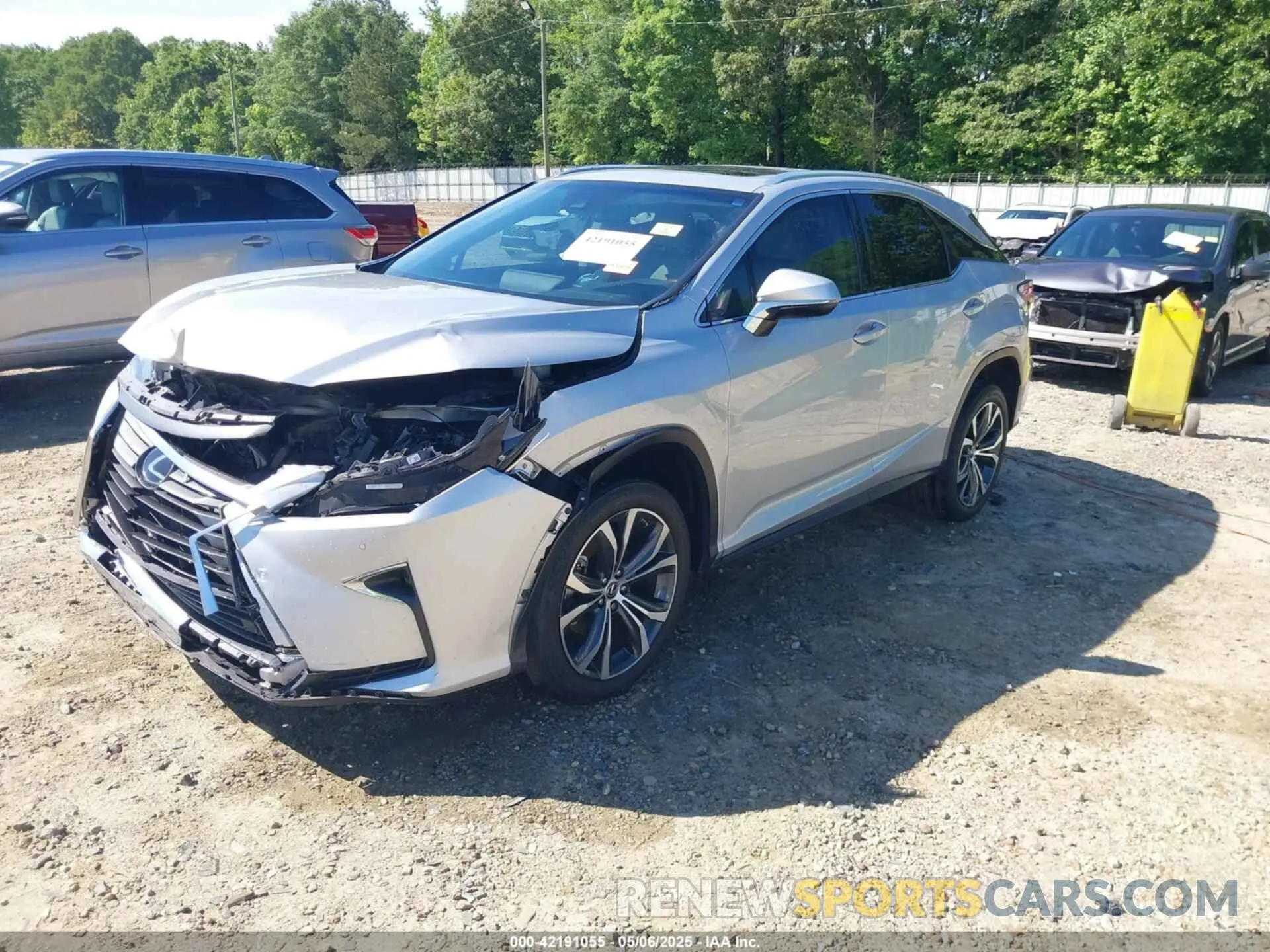 2 fotografías del automóvil dañado 2T2ZZMCA9KC130775 LEXUS RX 350 2019